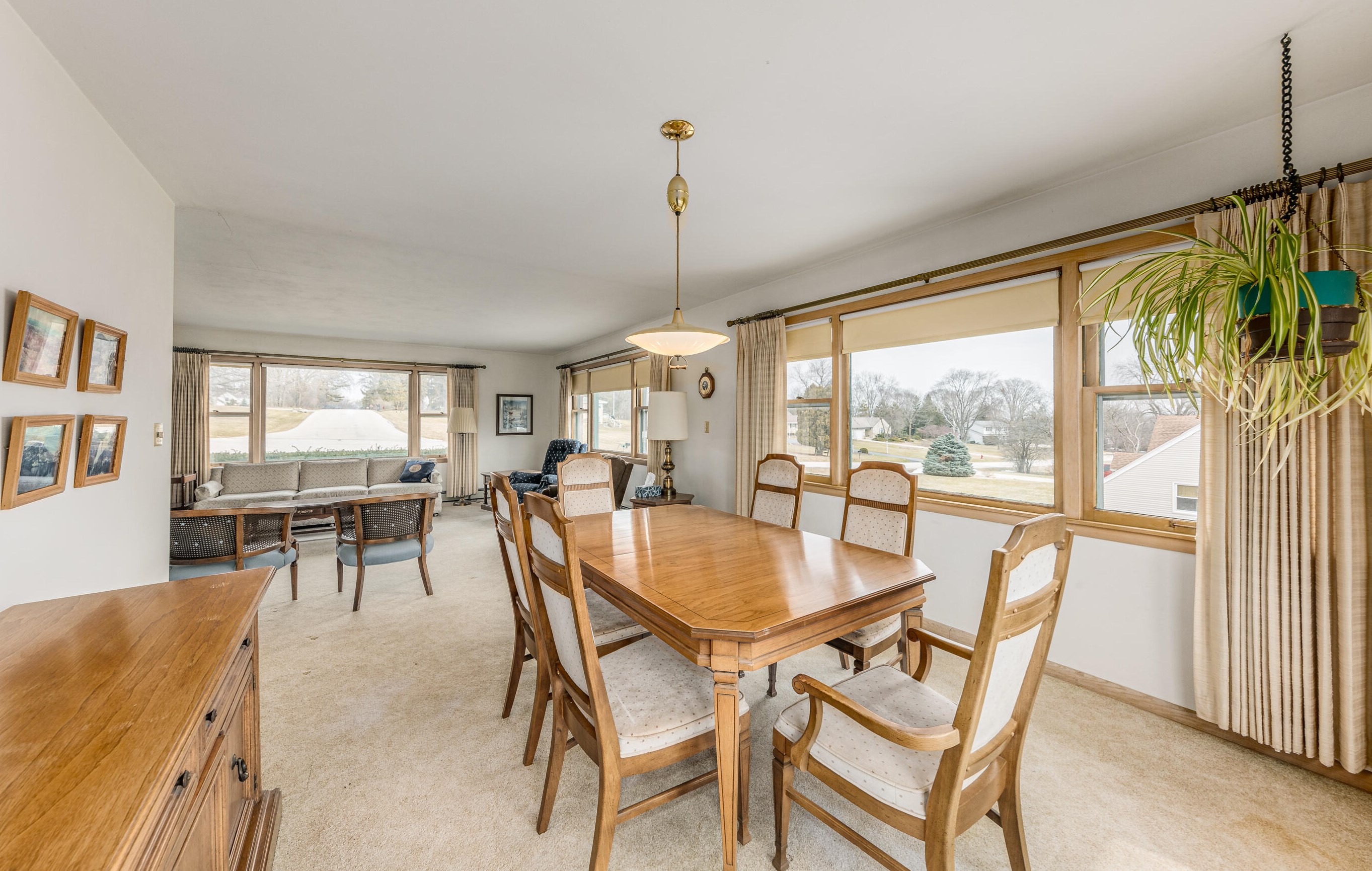 17515 West Ln, Brookfield WI  53045-4312 exterior