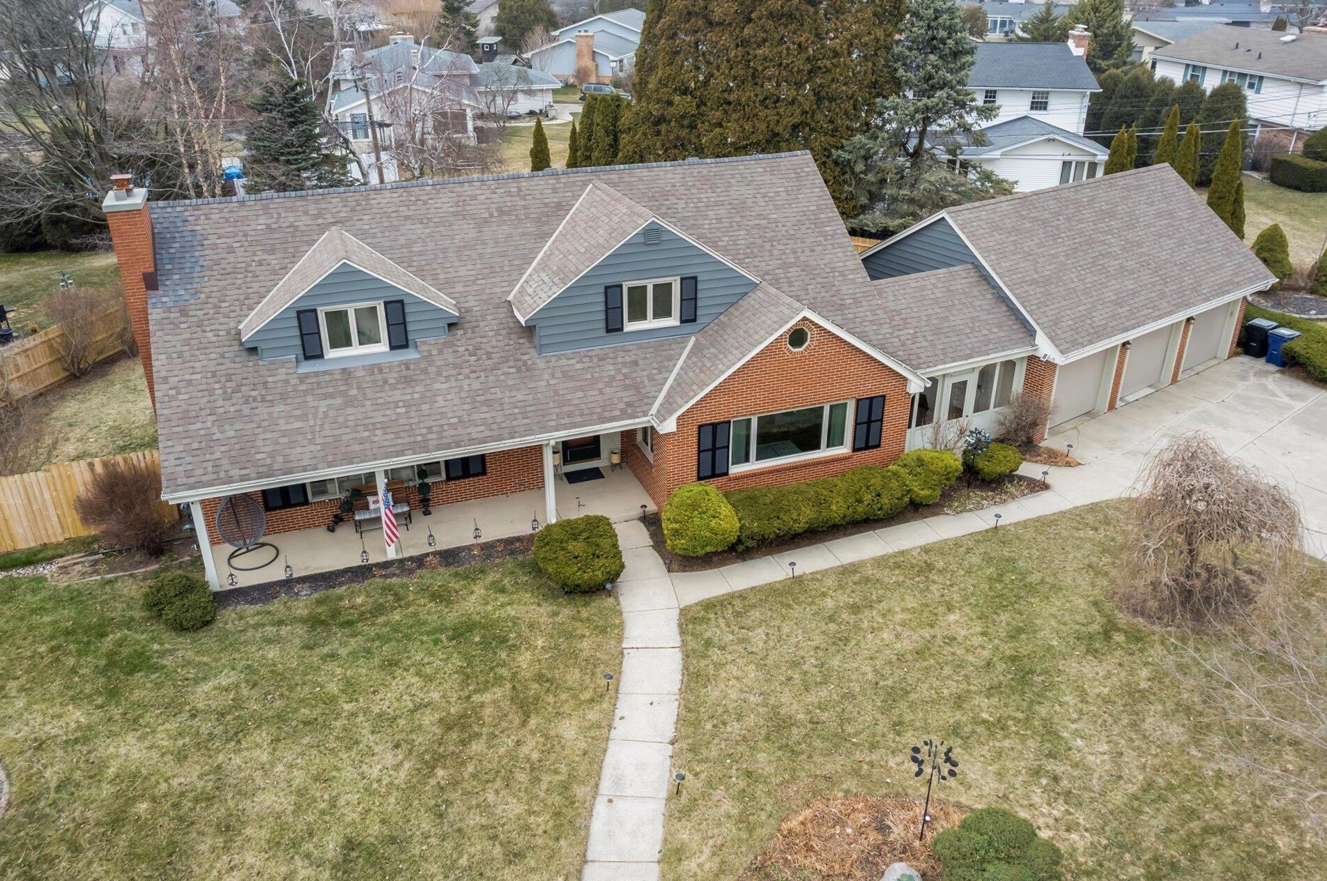 3800 Lighthouse Dr, Racine WI  53402-3618 exterior