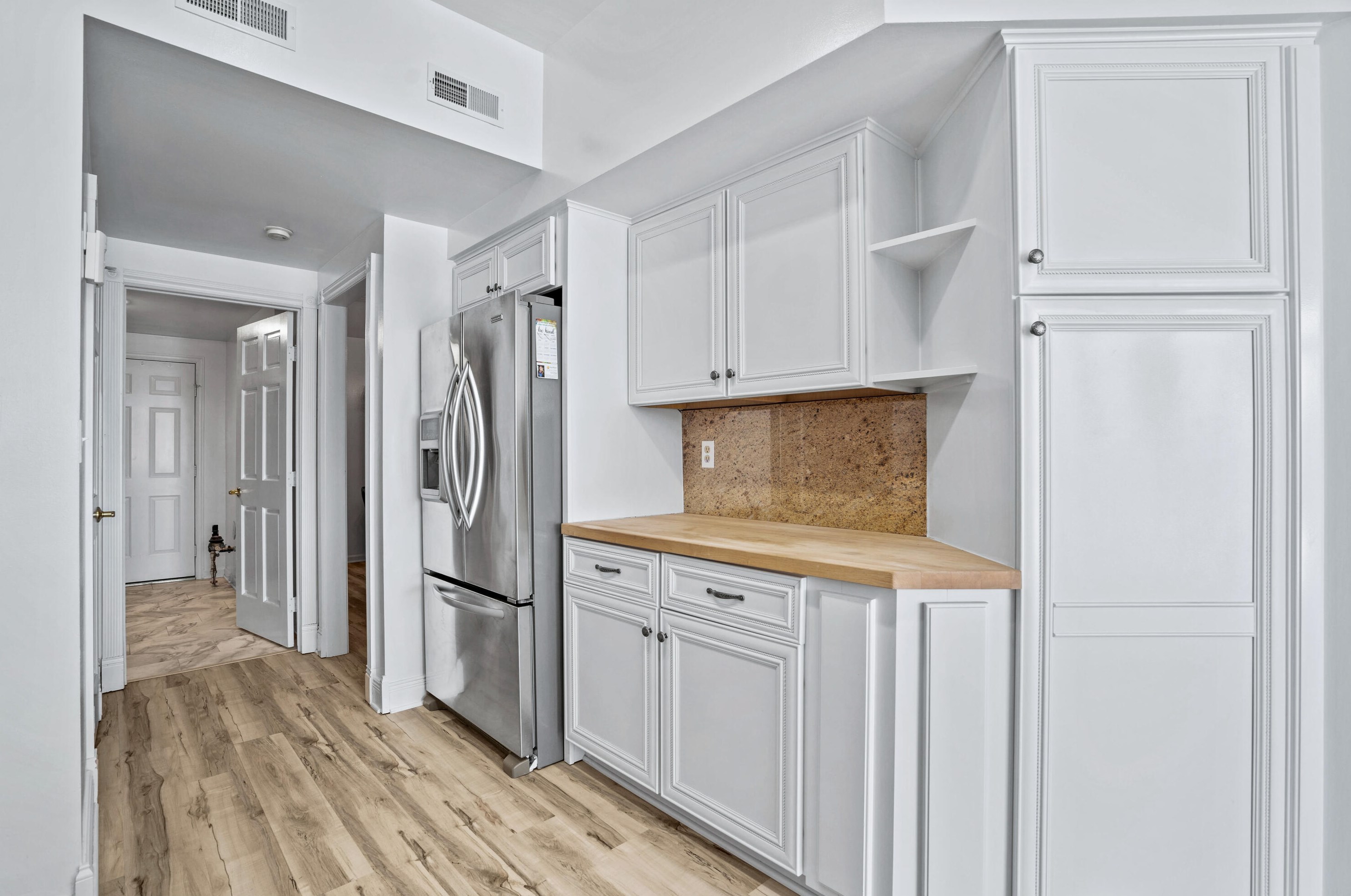 32 Harborview Dr, Racine WI  53403-4601 exterior