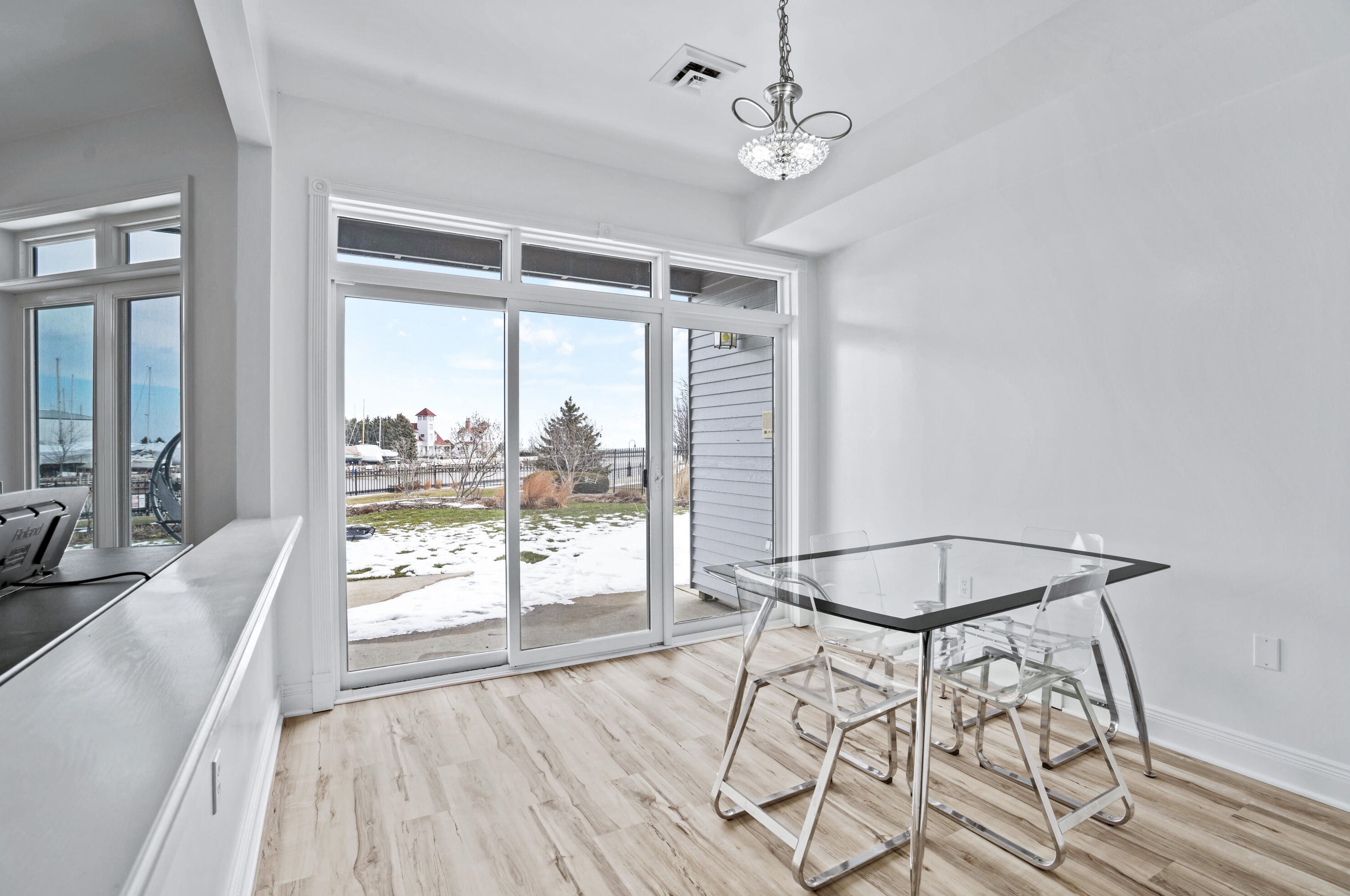 32 Harborview Dr, Racine WI  53403-4601 exterior