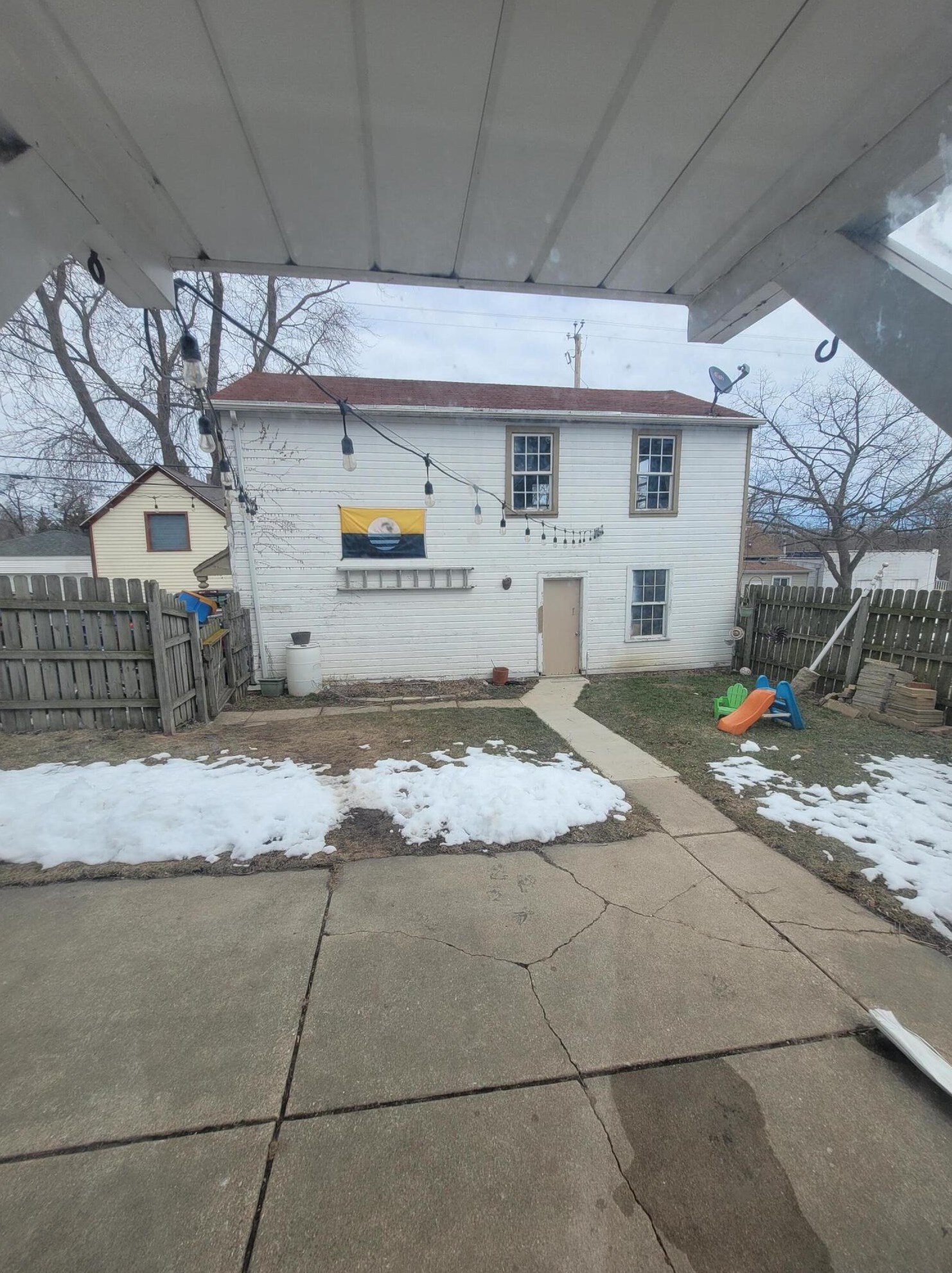 512 Madison Ave, South Milwaukee WI  53172-2704 exterior