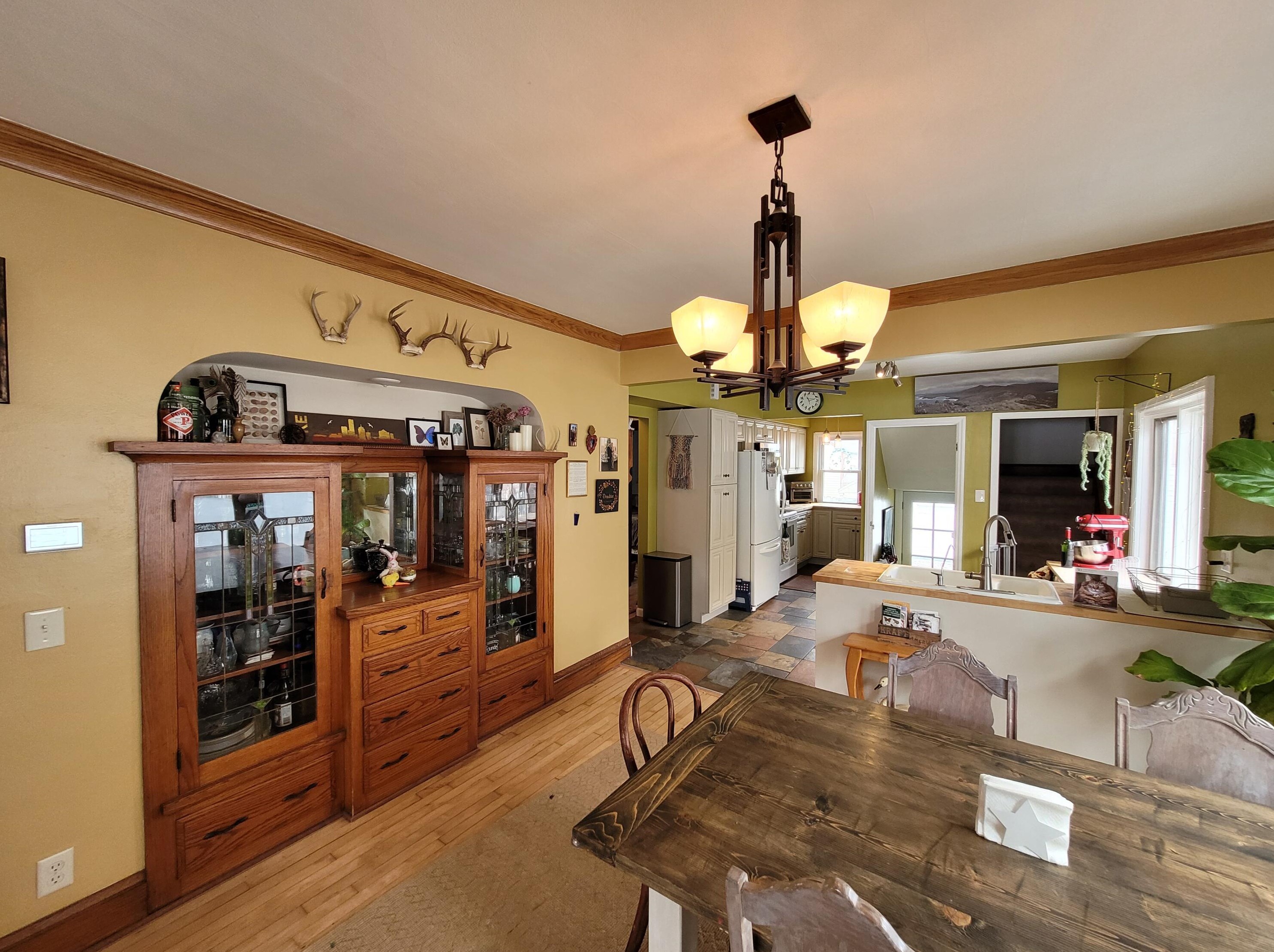 512 Madison Ave, South Milwaukee WI  53172-2704 exterior