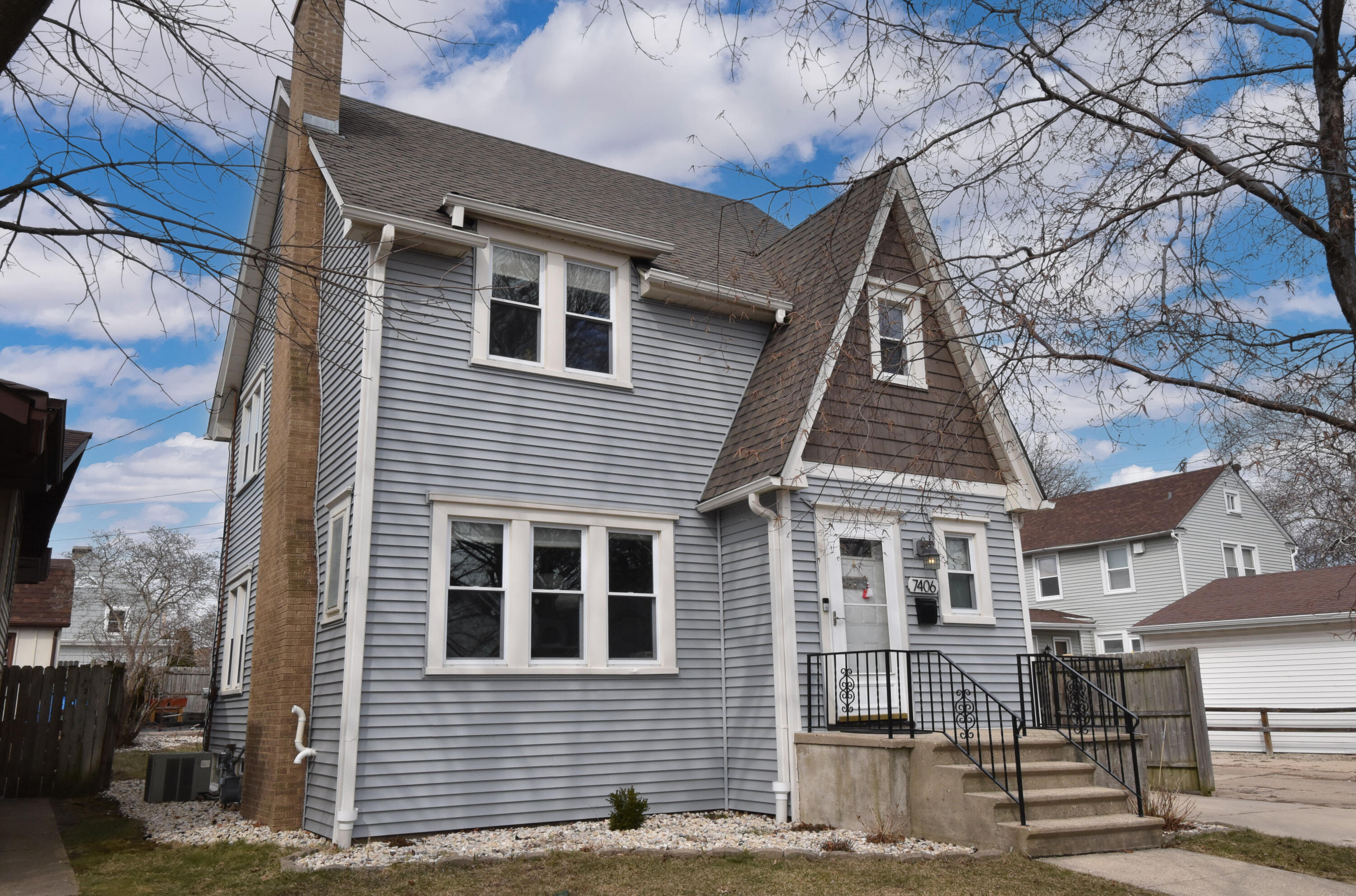 7406 37th Ave, Kenosha, WI 53142 MLS 1829057 Coldwell Banker