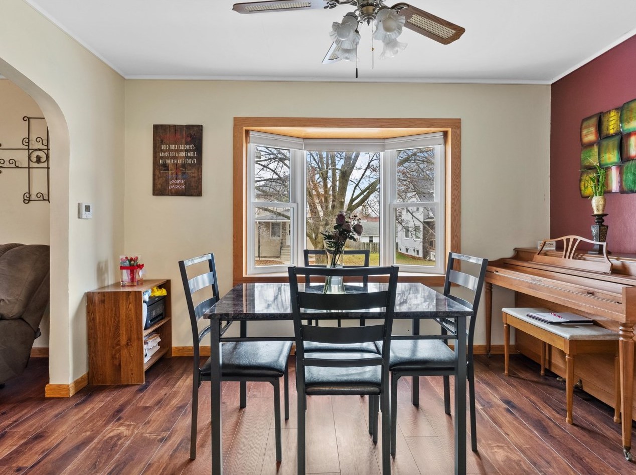 1707 20th St, Sheboygan WI  53081-2206 exterior