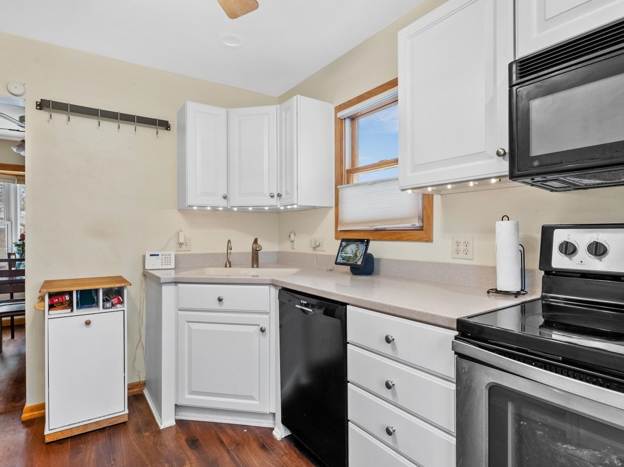 1707 20th St, Sheboygan WI  53081-2206 exterior