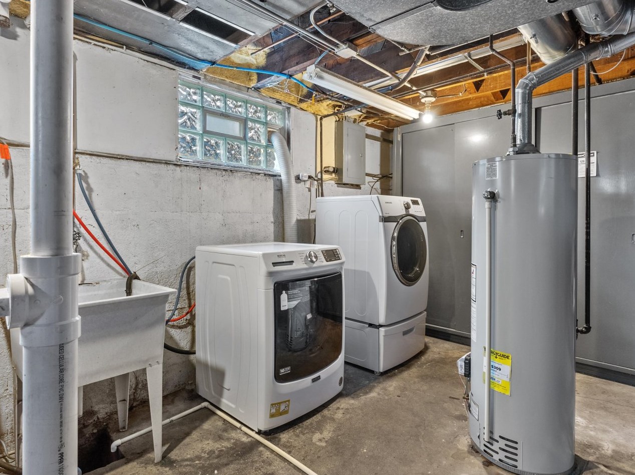 1707 20th St, Sheboygan WI  53081-2206 exterior