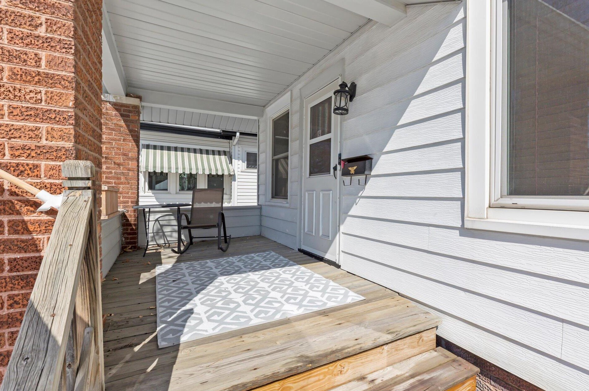 1133 Arthur Ave, Racine WI  53405-2902 exterior