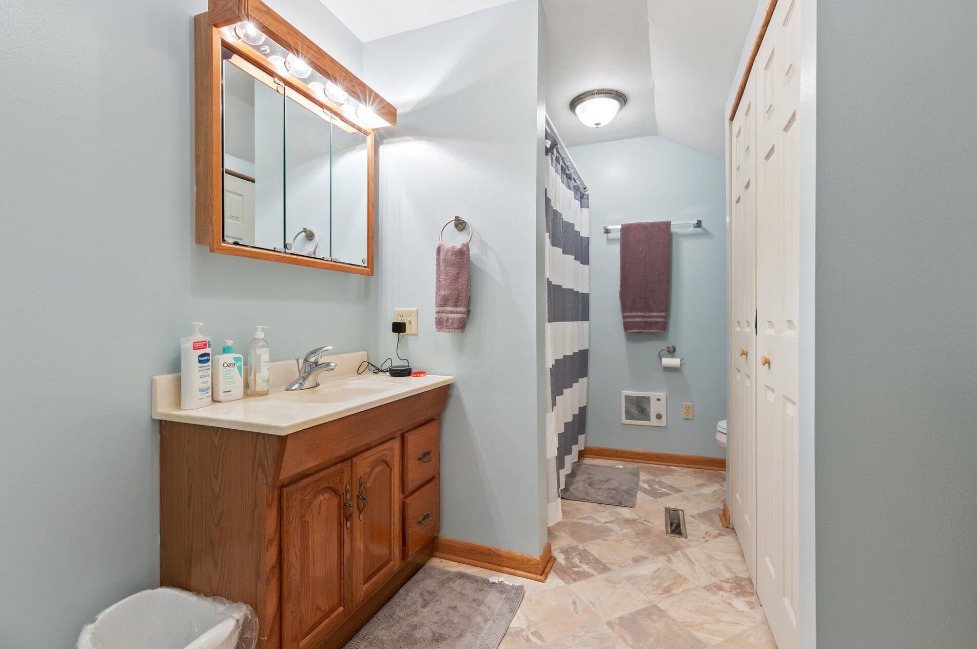 1133 Arthur Ave, Racine WI  53405-2902 exterior