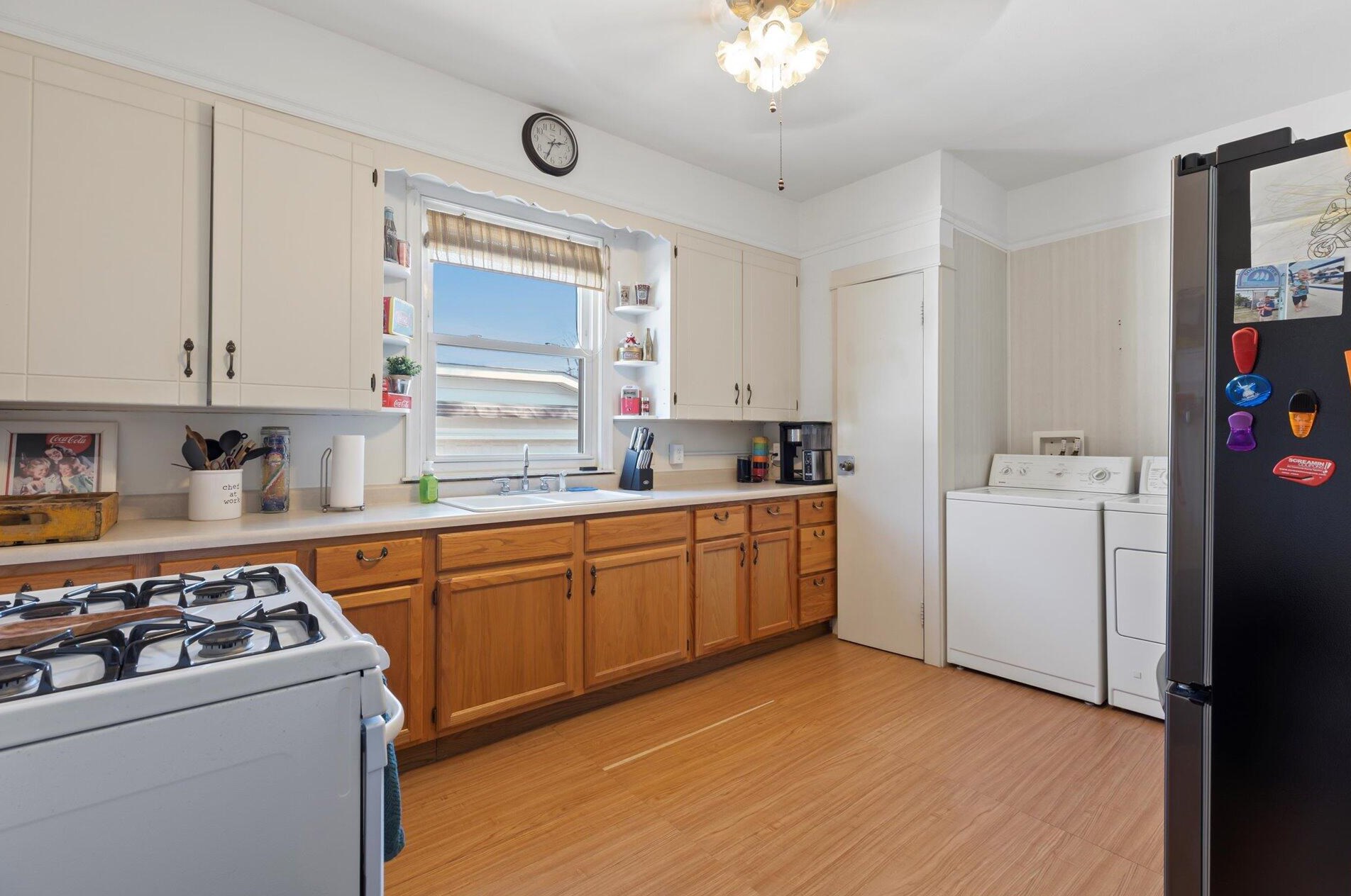 1133 Arthur Ave, Racine WI  53405-2902 exterior