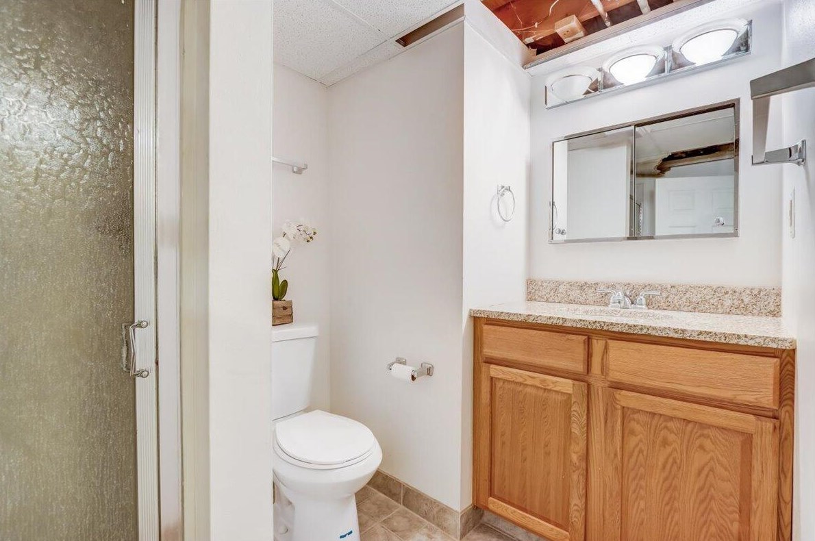 6441 Alberta Ct, Milwaukee WI  53217-4018 exterior