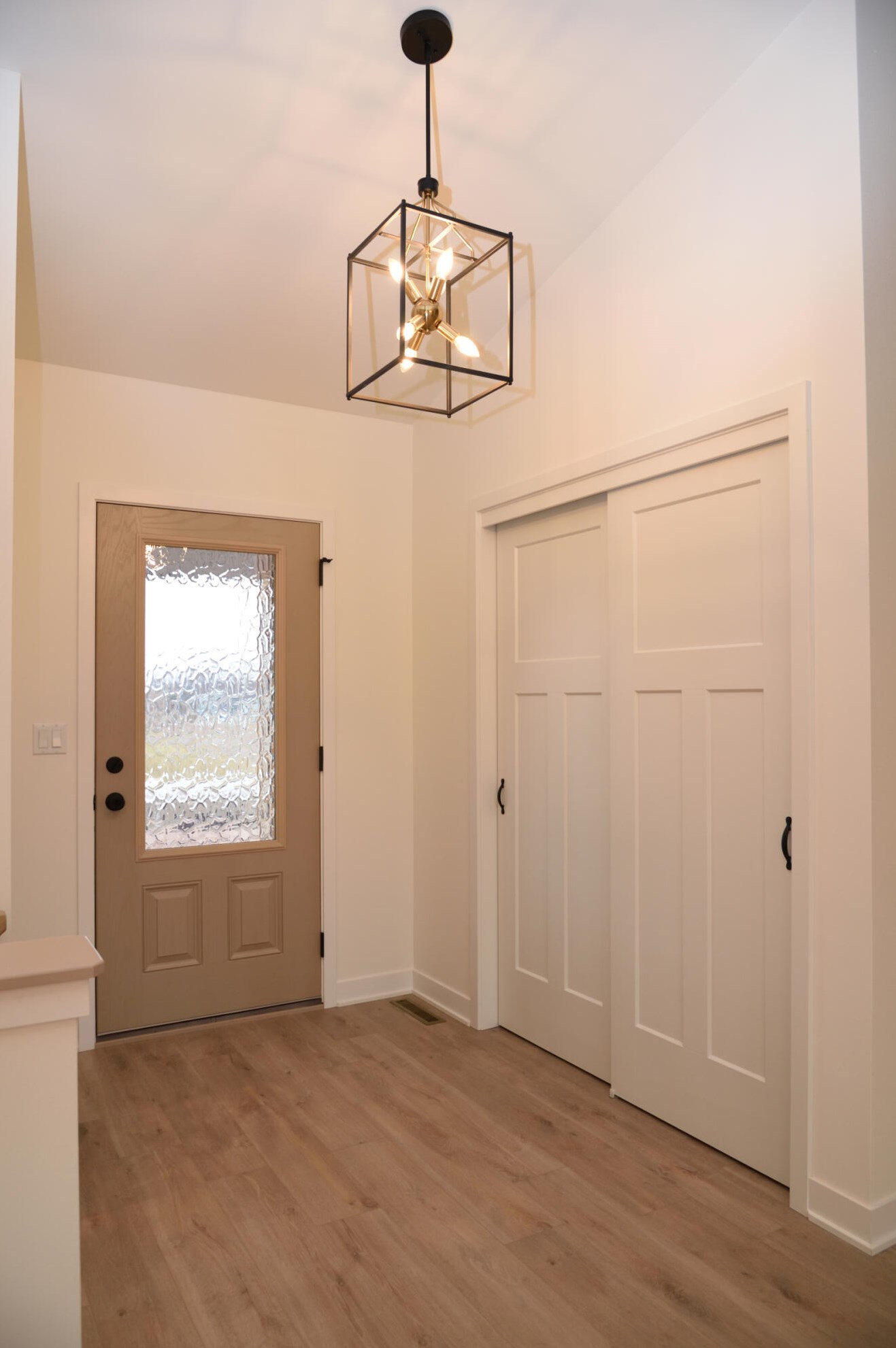 1920 Vincent Dr, Sheboygan WI  53081-8577 exterior