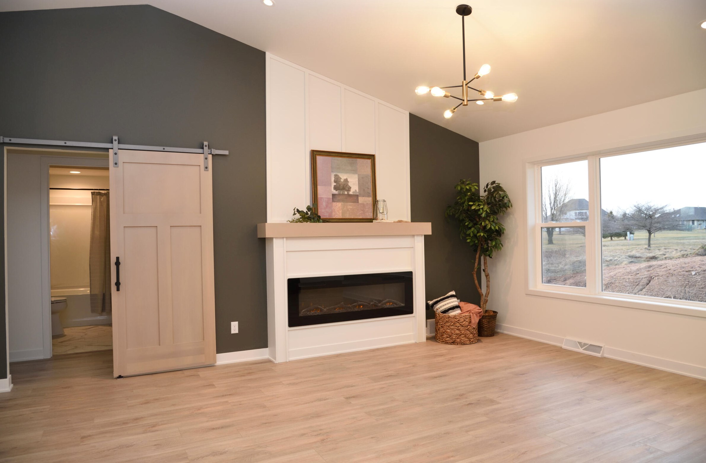 1920 Vincent Dr, Sheboygan WI  53081-8577 exterior