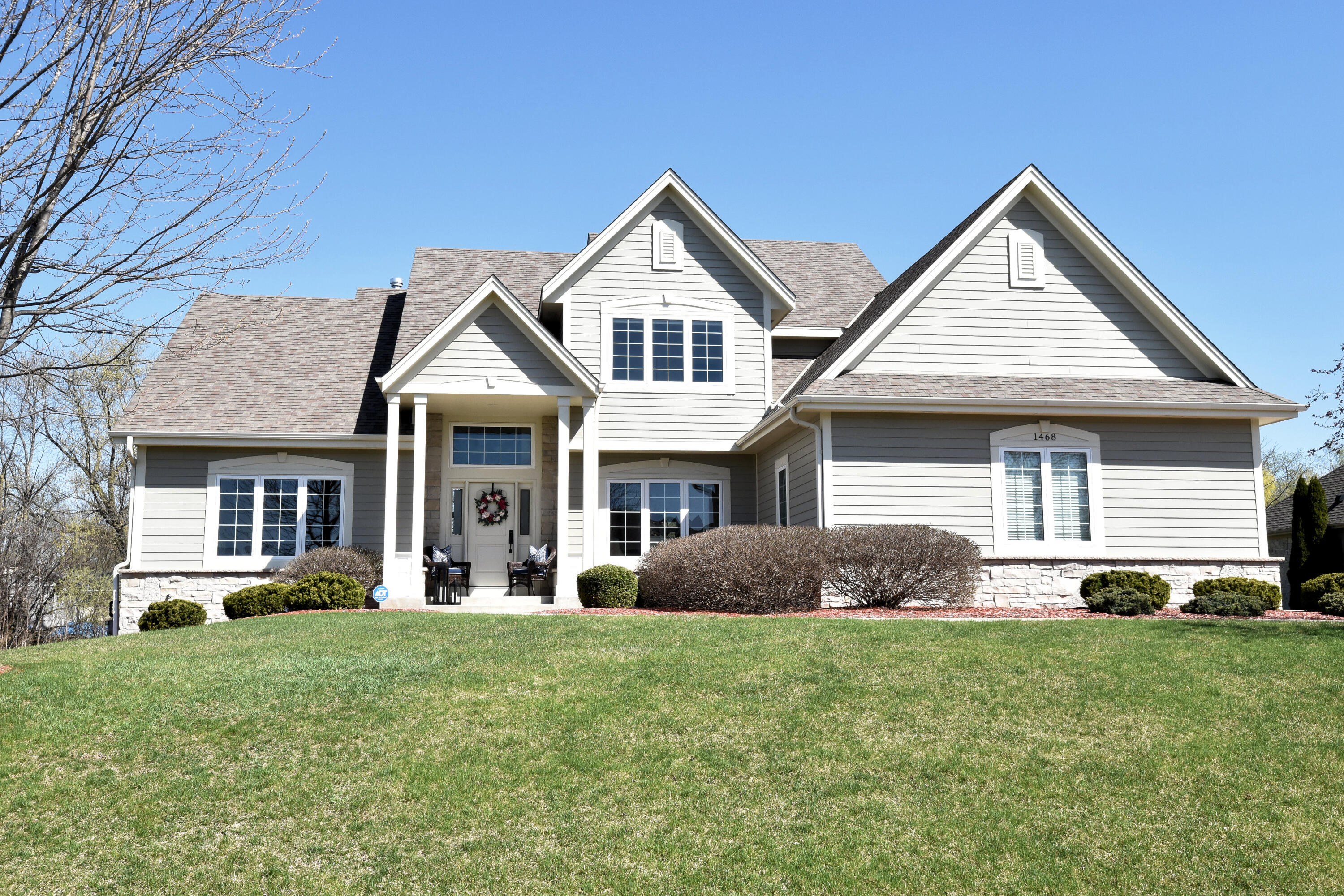 1468 W Hidden River Dr, Mequon, WI 53092 MLS 1830760 Coldwell Banker