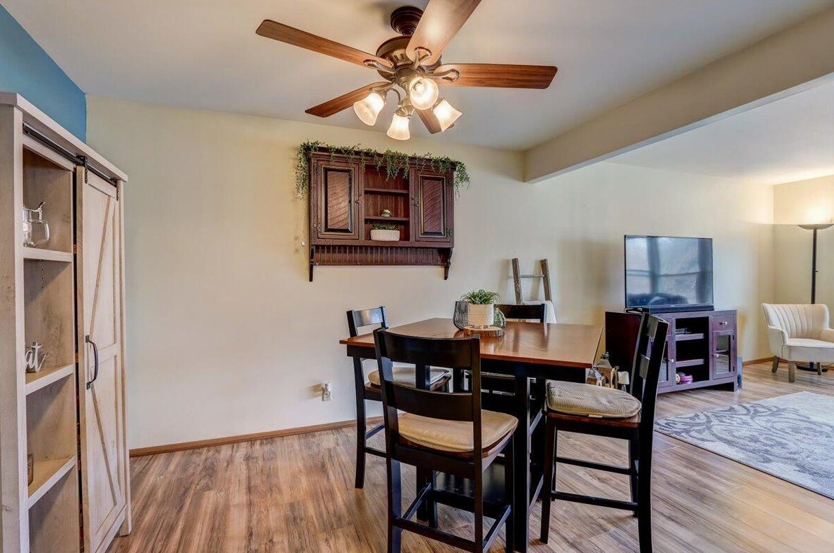 10210 Parkedge Cir, Hales Corners WI  53132-1234 exterior