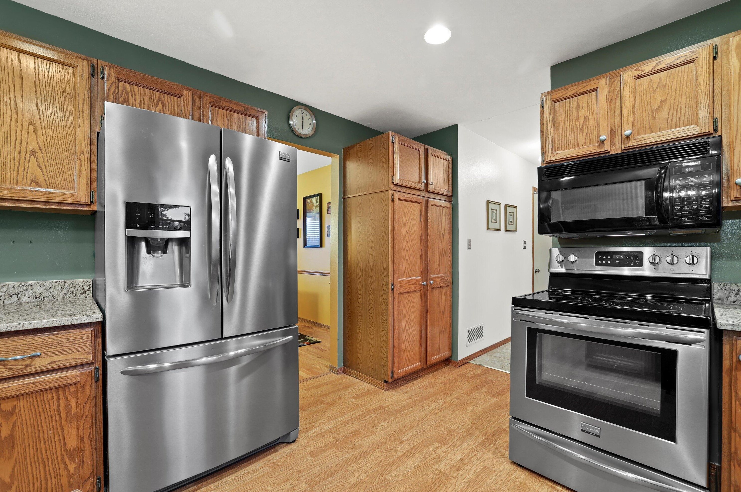 3978 Madison Blvd, Hales Corners WI  53132-9426 exterior