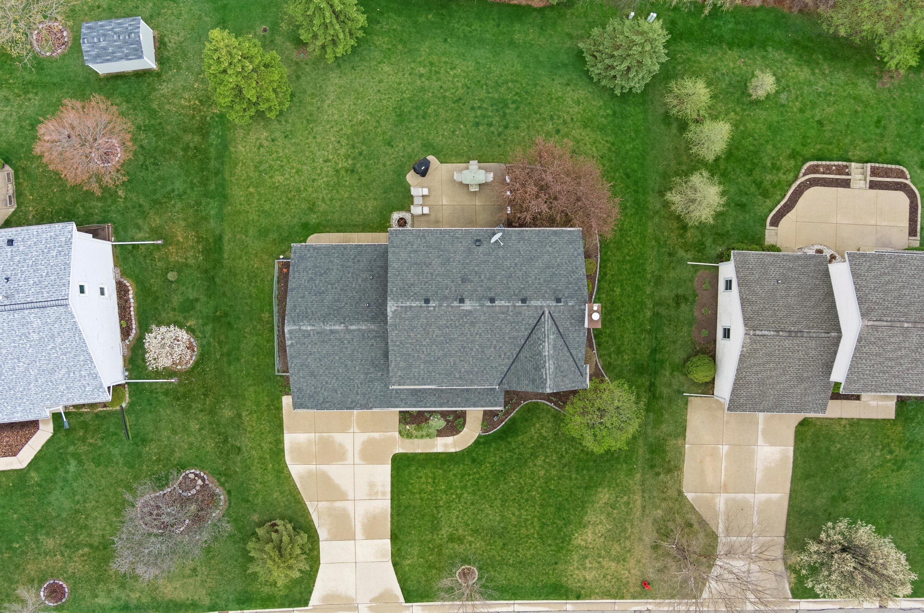 3978 Madison Blvd, Hales Corners WI  53132-9426 exterior