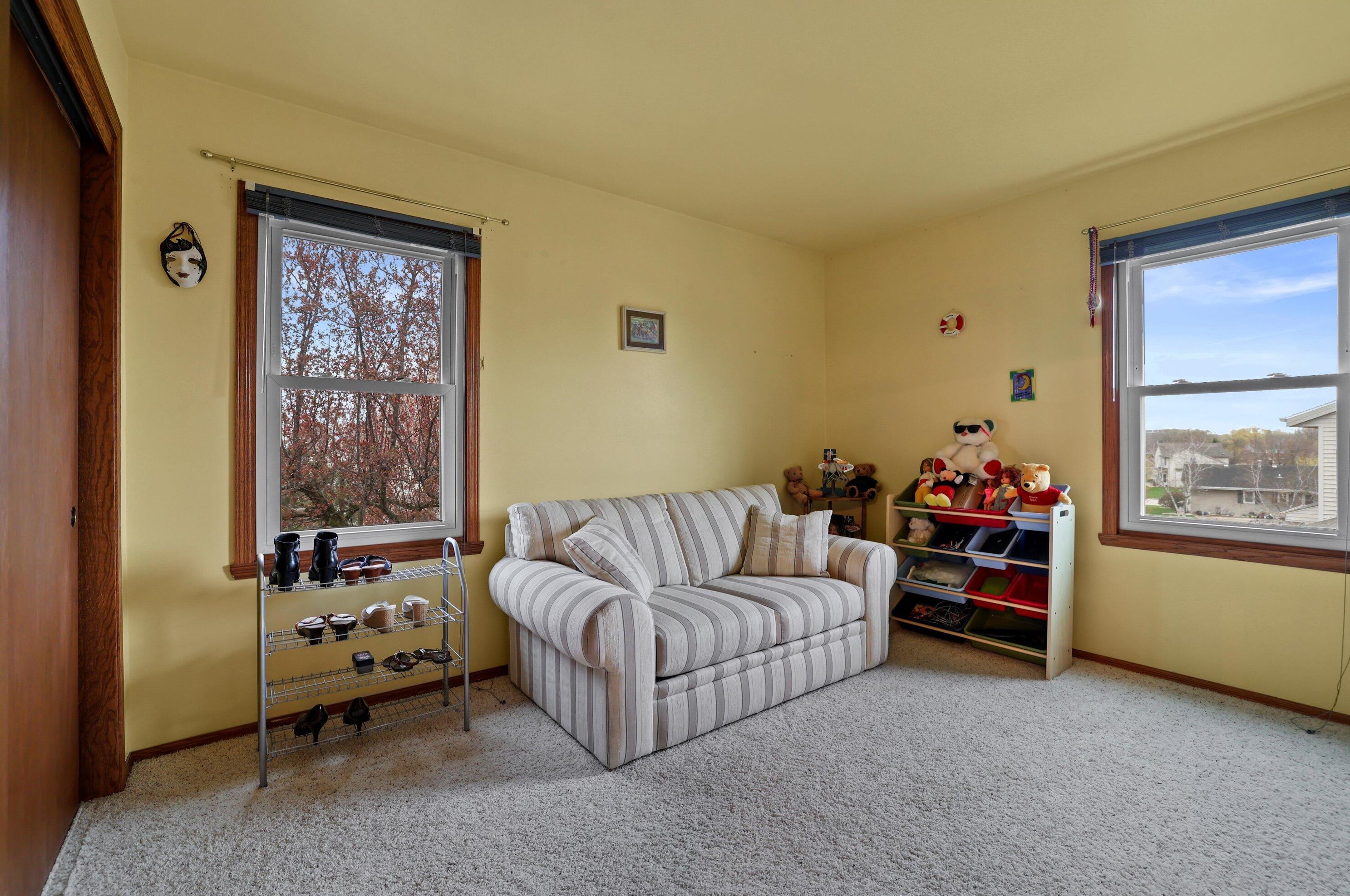 3978 Madison Blvd, Hales Corners WI  53132-9426 exterior