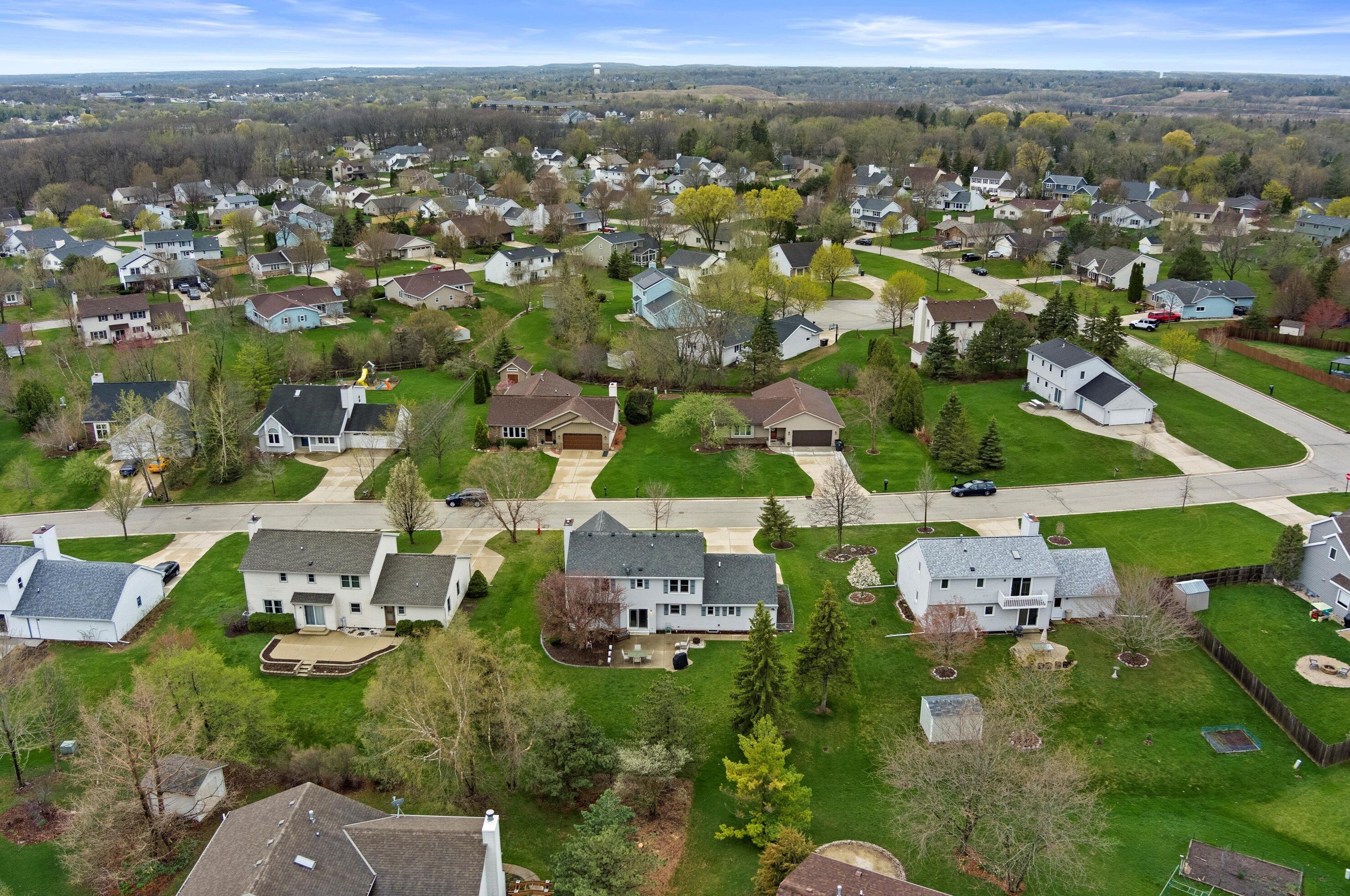 3978 Madison Blvd, Hales Corners WI  53132-9426 exterior