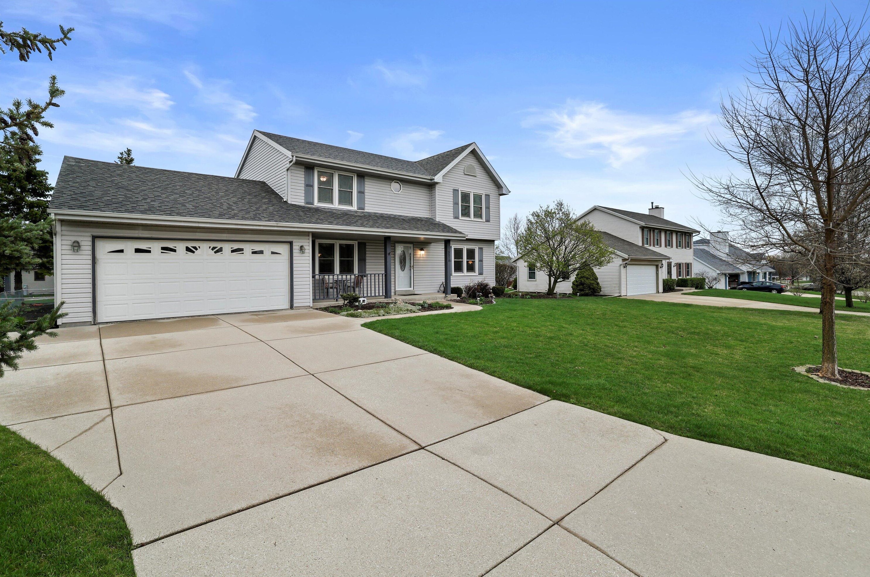 3978 Madison Blvd, Hales Corners WI  53132-9426 exterior