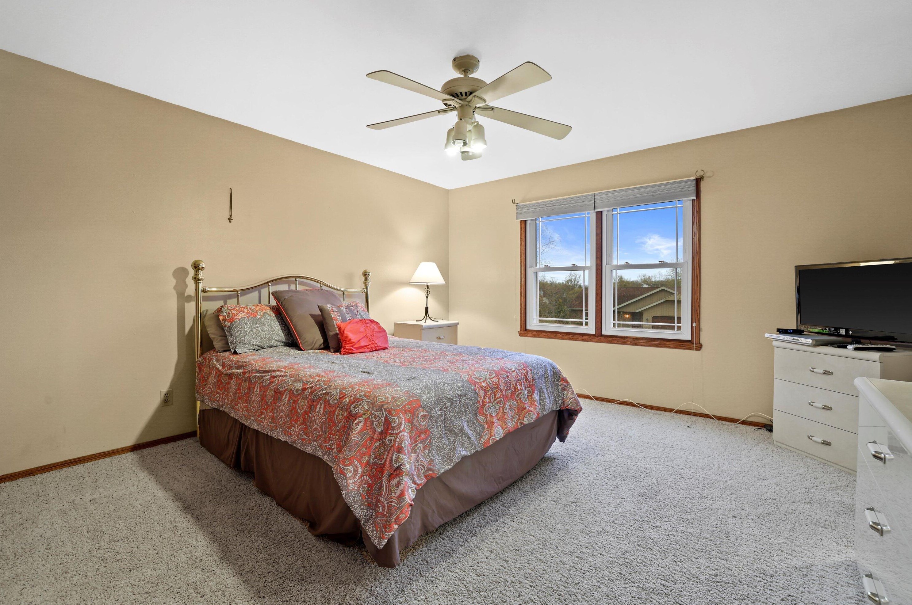 3978 Madison Blvd, Hales Corners WI  53132-9426 exterior