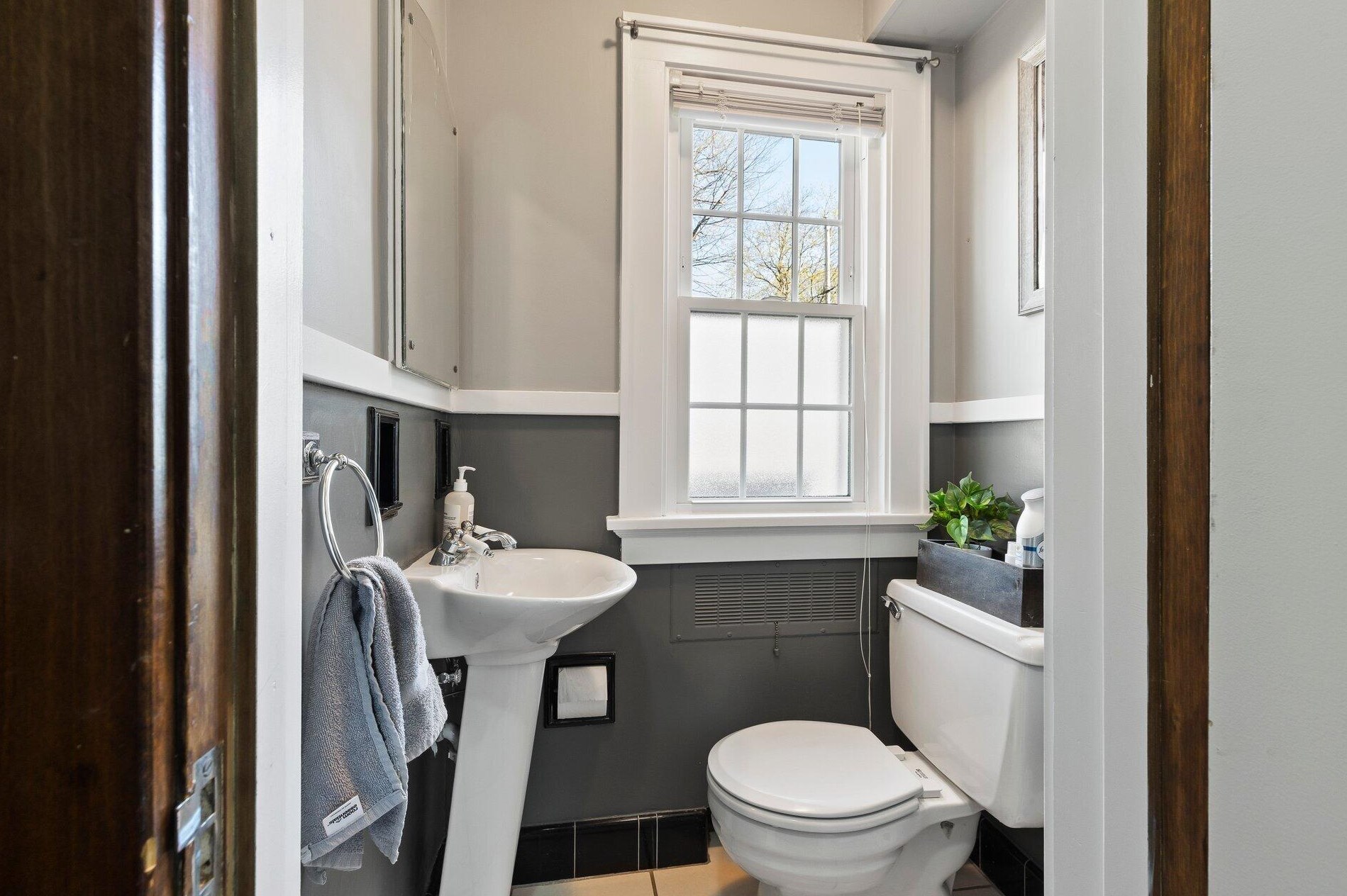 11020 Denis Ave, Hales Corners WI  53130-1855 exterior