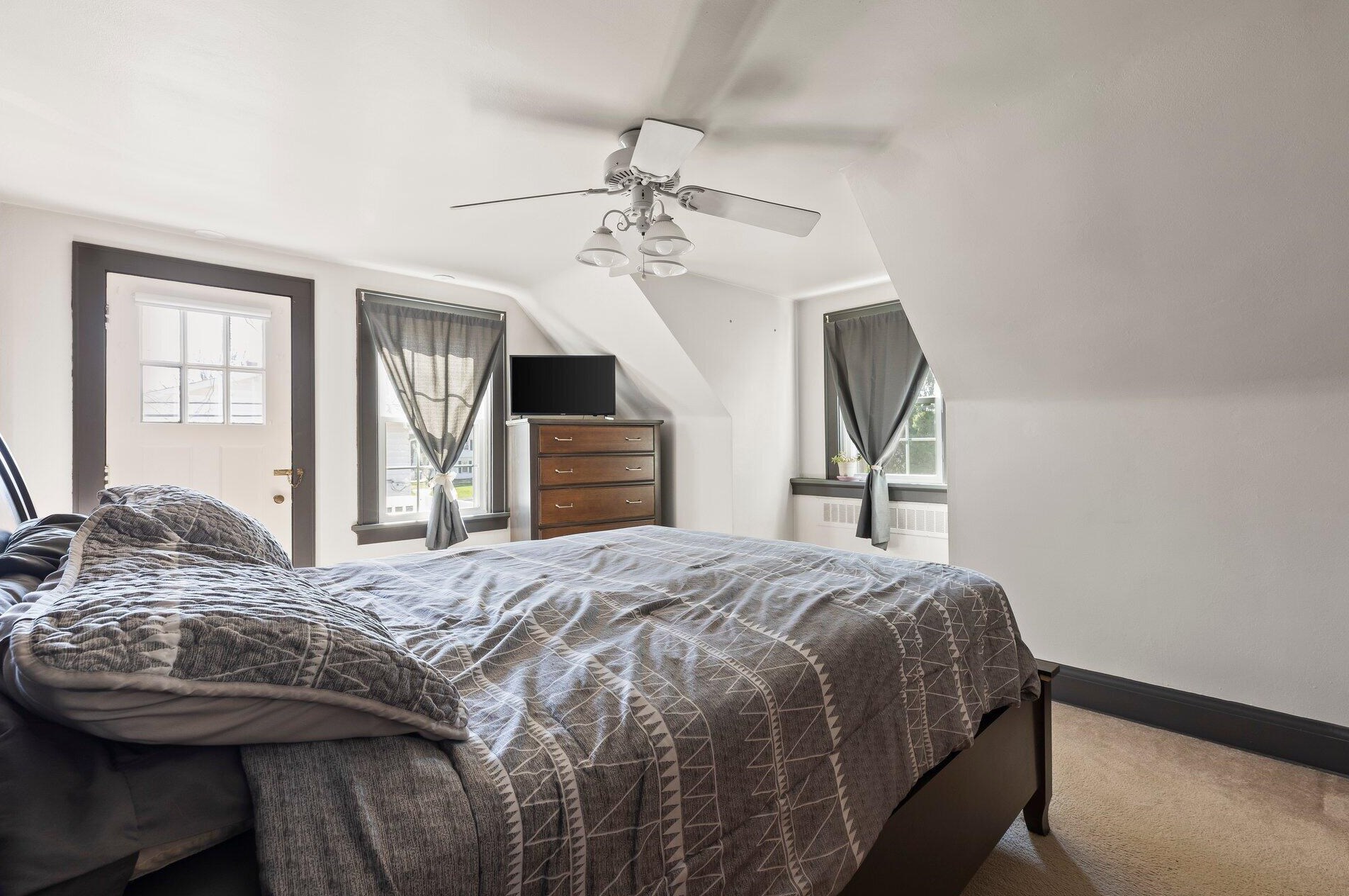 11020 Denis Ave, Hales Corners WI  53130-1855 exterior