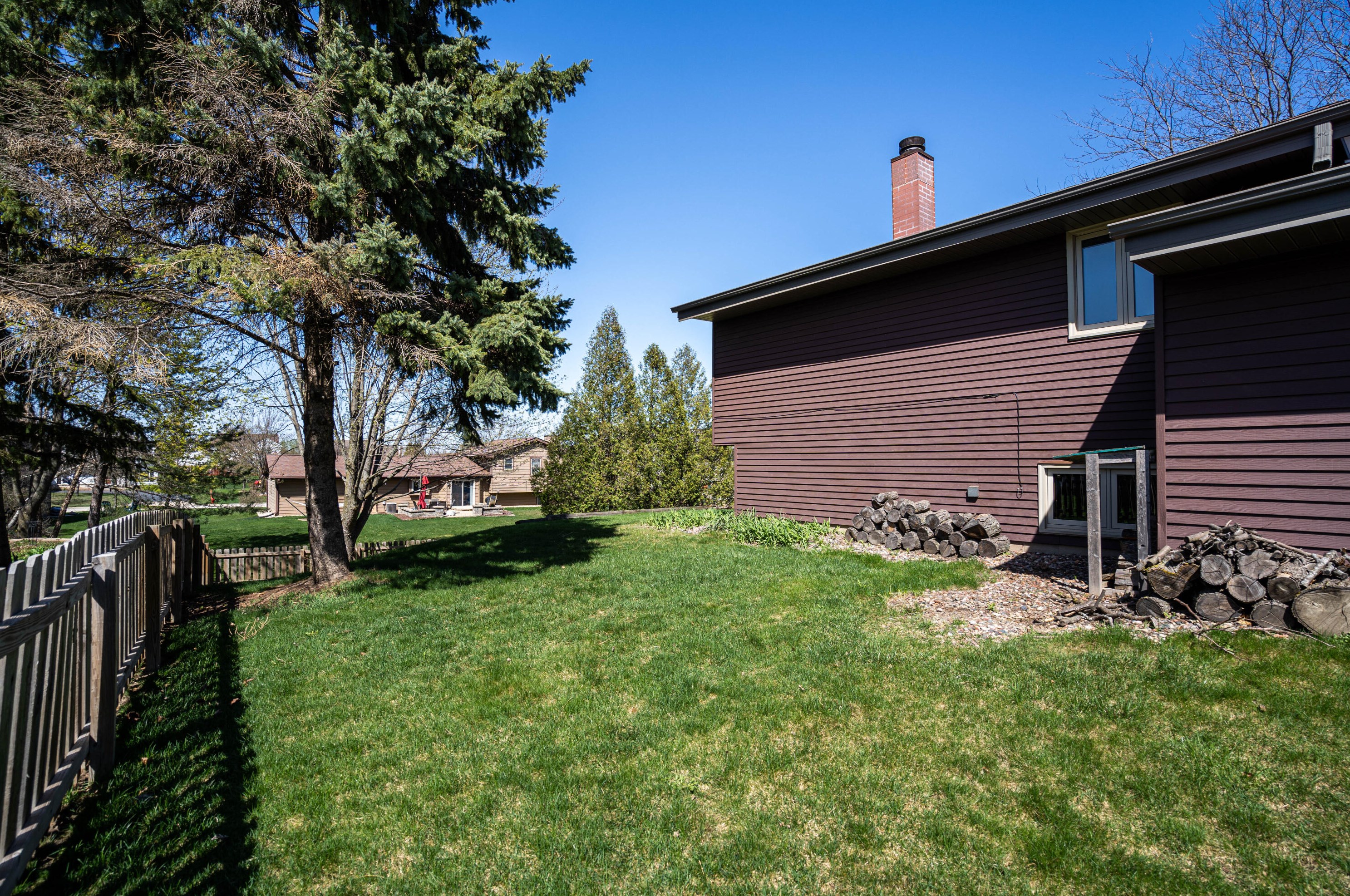 4028 Sharon Ln, Hales Corners WI  53132-9326 exterior