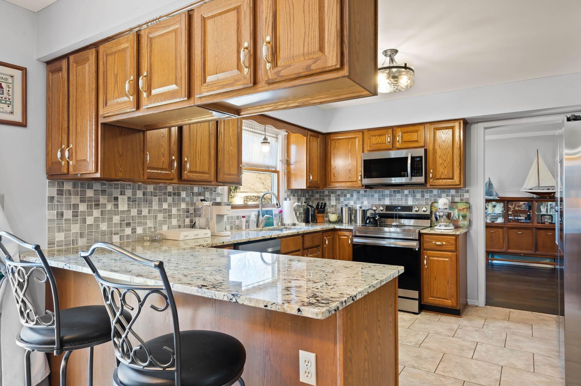 3800 Glencoe Dr, Racine WI  53403-9427 exterior