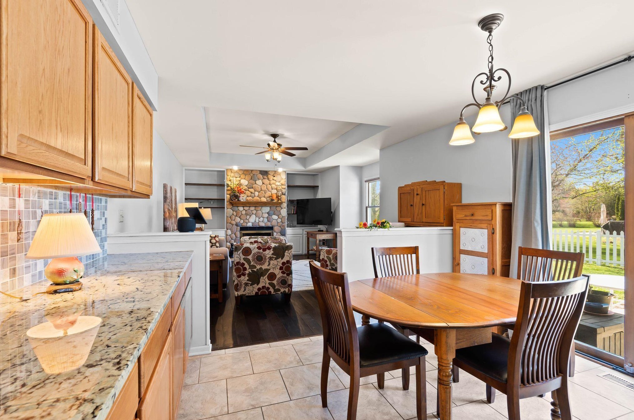 3800 Glencoe Dr, Racine WI  53403-9427 exterior