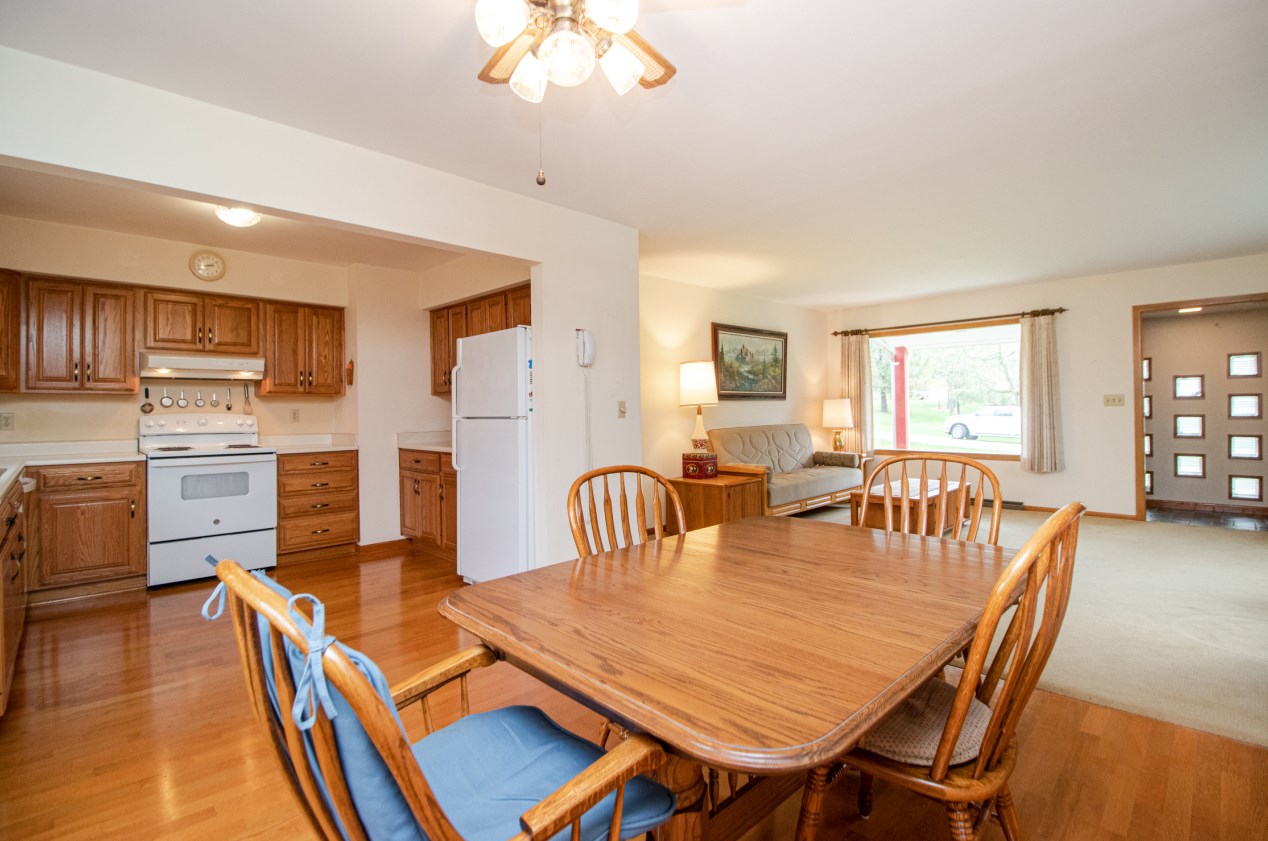 4150 143rd St, Brookfield WI  53005-1104 exterior