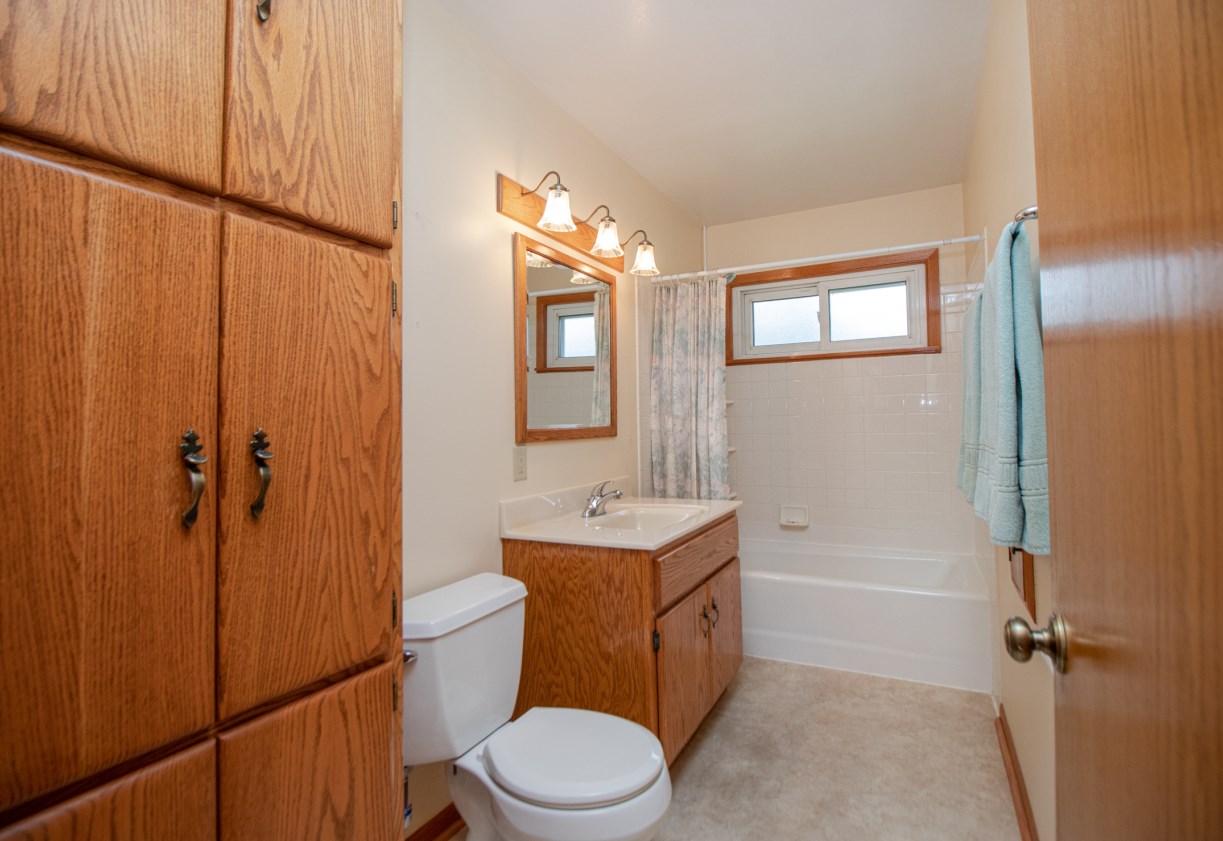 4150 143rd St, Brookfield WI  53005-1104 exterior