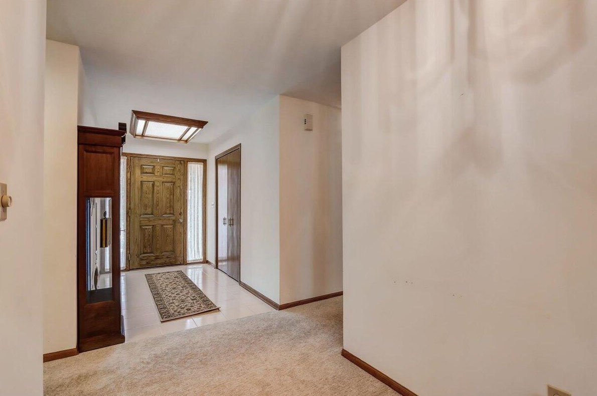 960 Lansdowne Ct, Brookfield WI  53045-4460 exterior