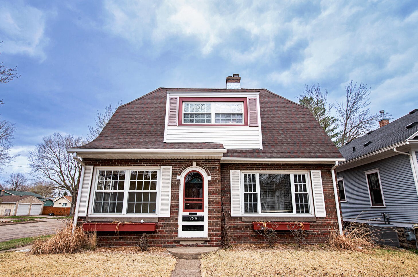 728 10th St, Wilson MN  55987-9257 exterior