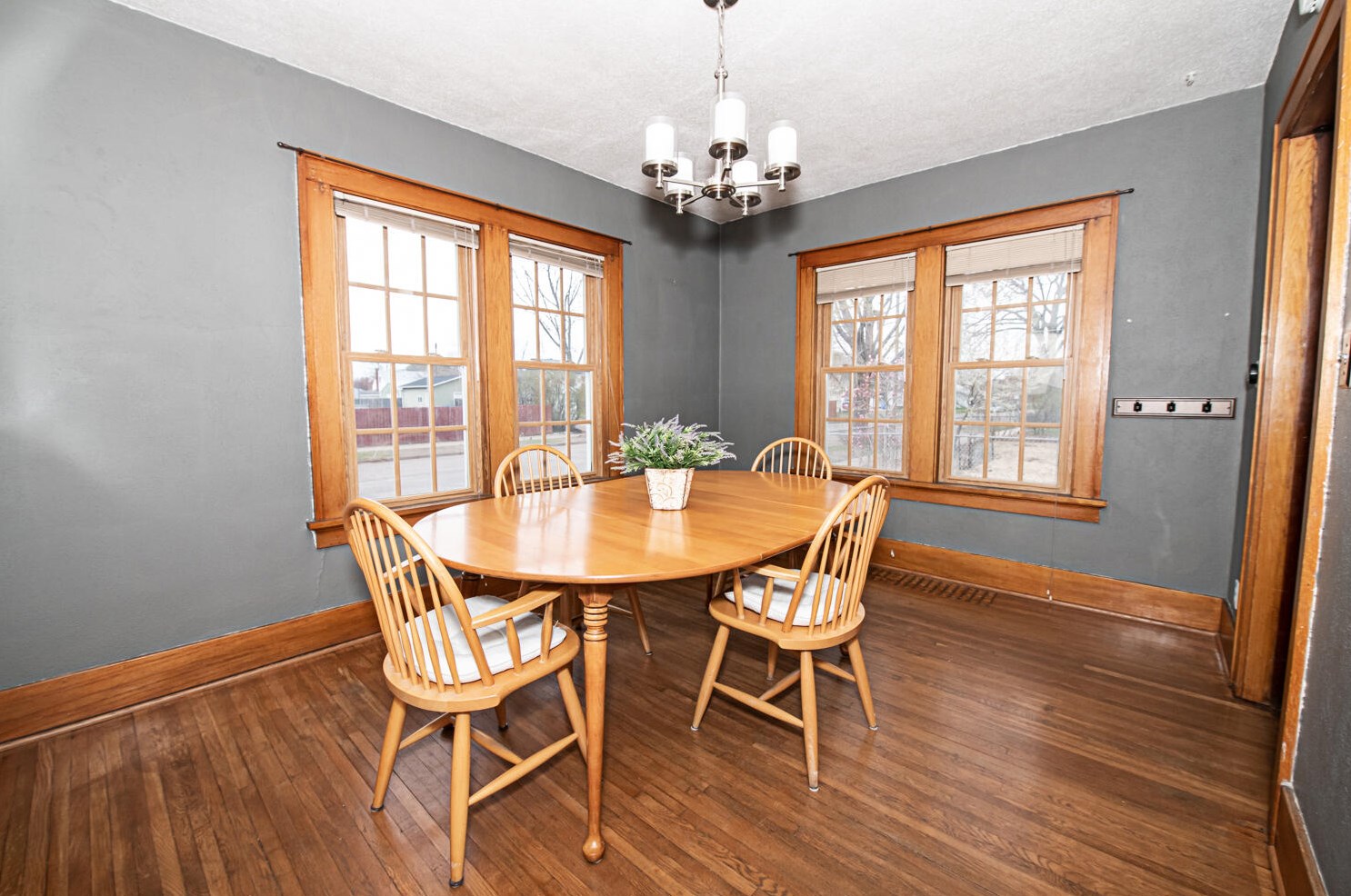 728 10th St, Wilson MN  55987-9257 exterior