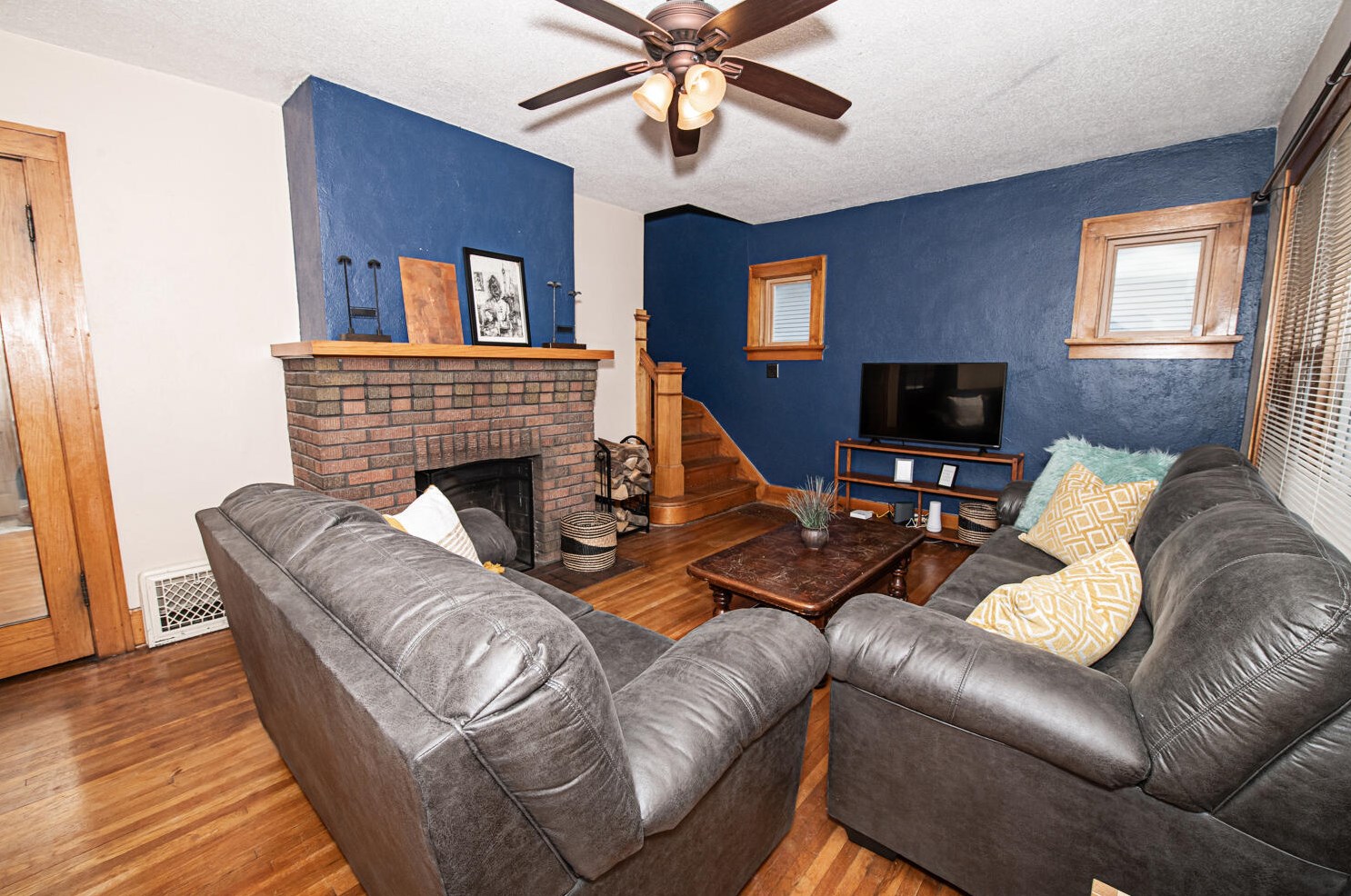 728 10th St, Wilson MN  55987-9257 exterior