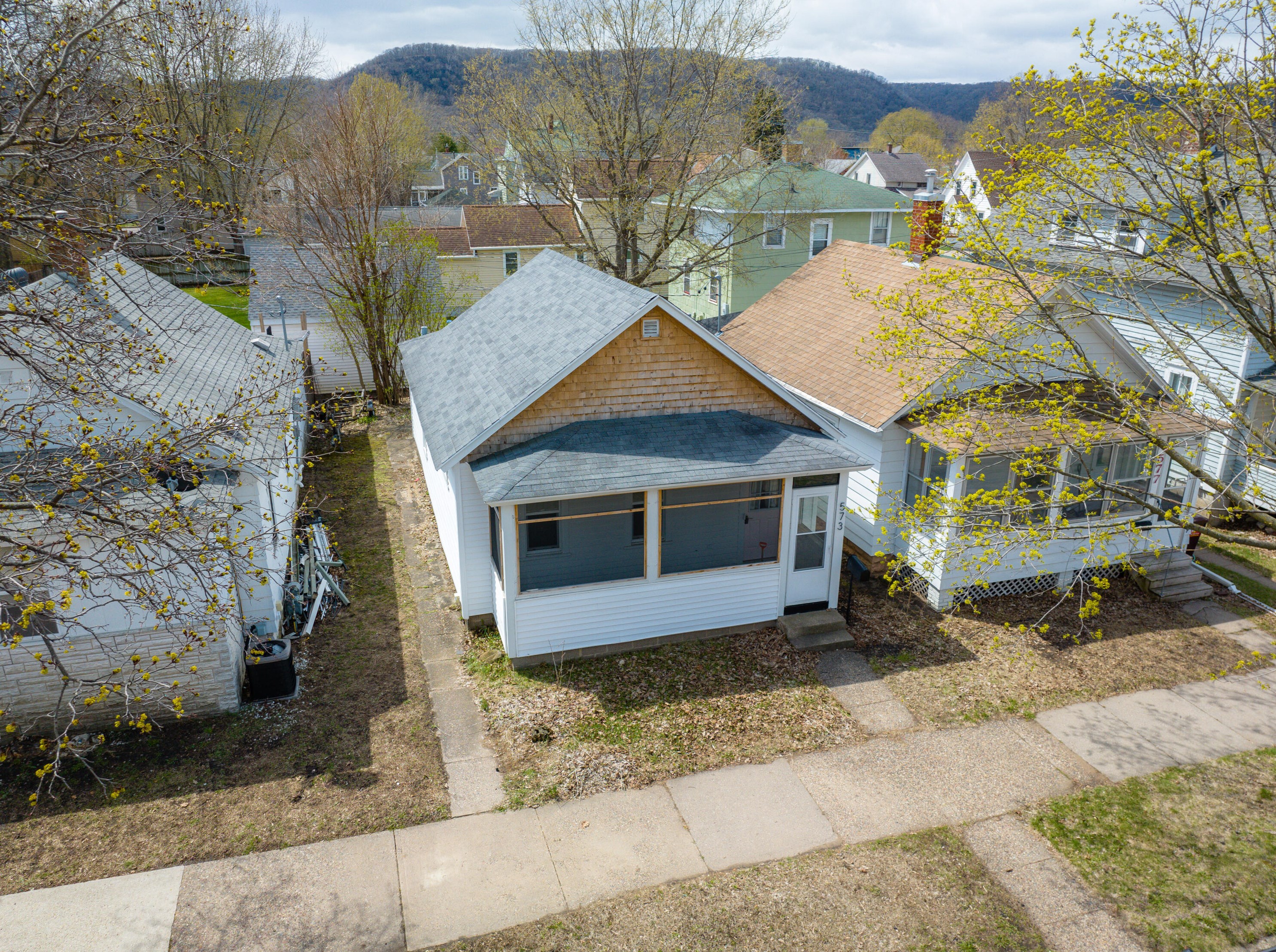 573 8th St, Wilson MN  55987-1918 exterior