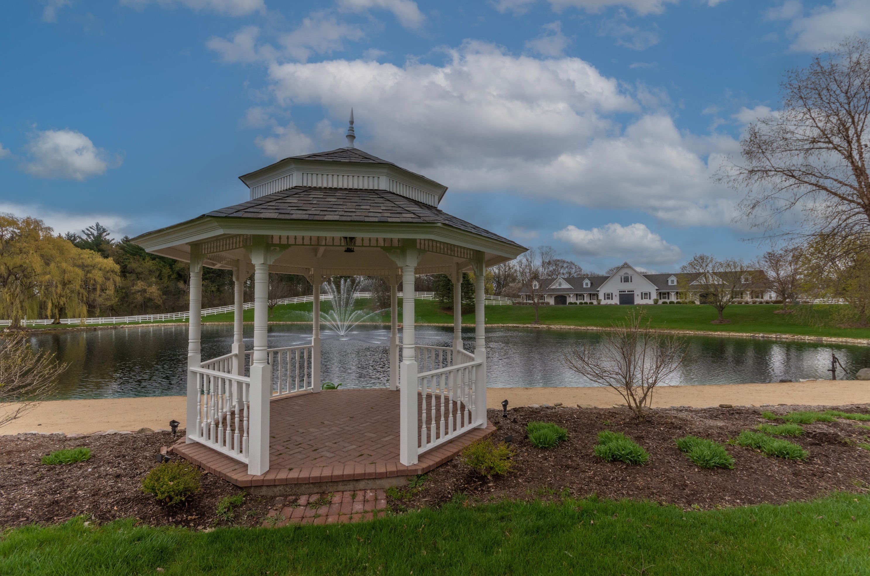5625 Cranberry Rd, Lyons WI  53105-9046 exterior