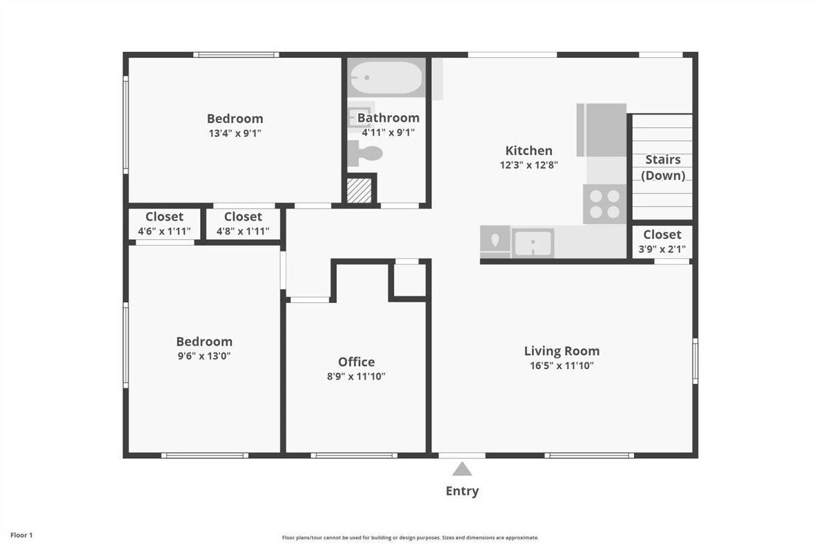 819 Evert St, Pewaukee WI  53072-3706 exterior