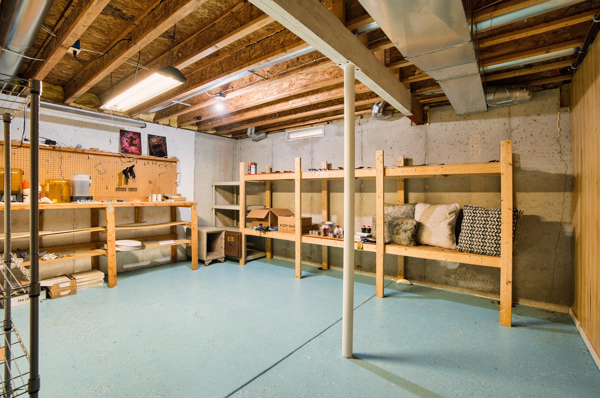 1004 Cobblestone Dr, Sheboygan WI  53083-5703 exterior