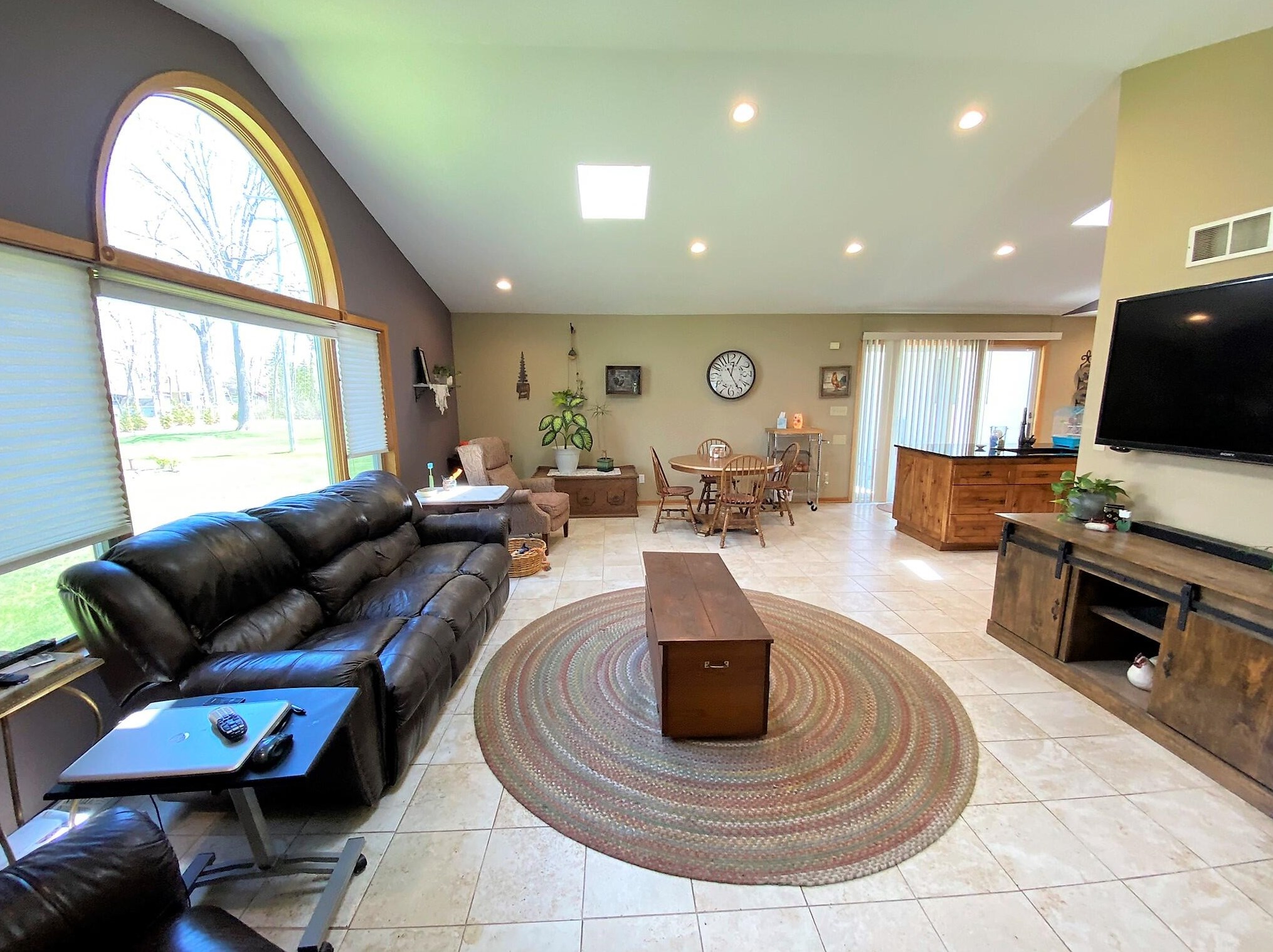 12134 Belmar Dr, Hales Corners WI  53132-1030 exterior