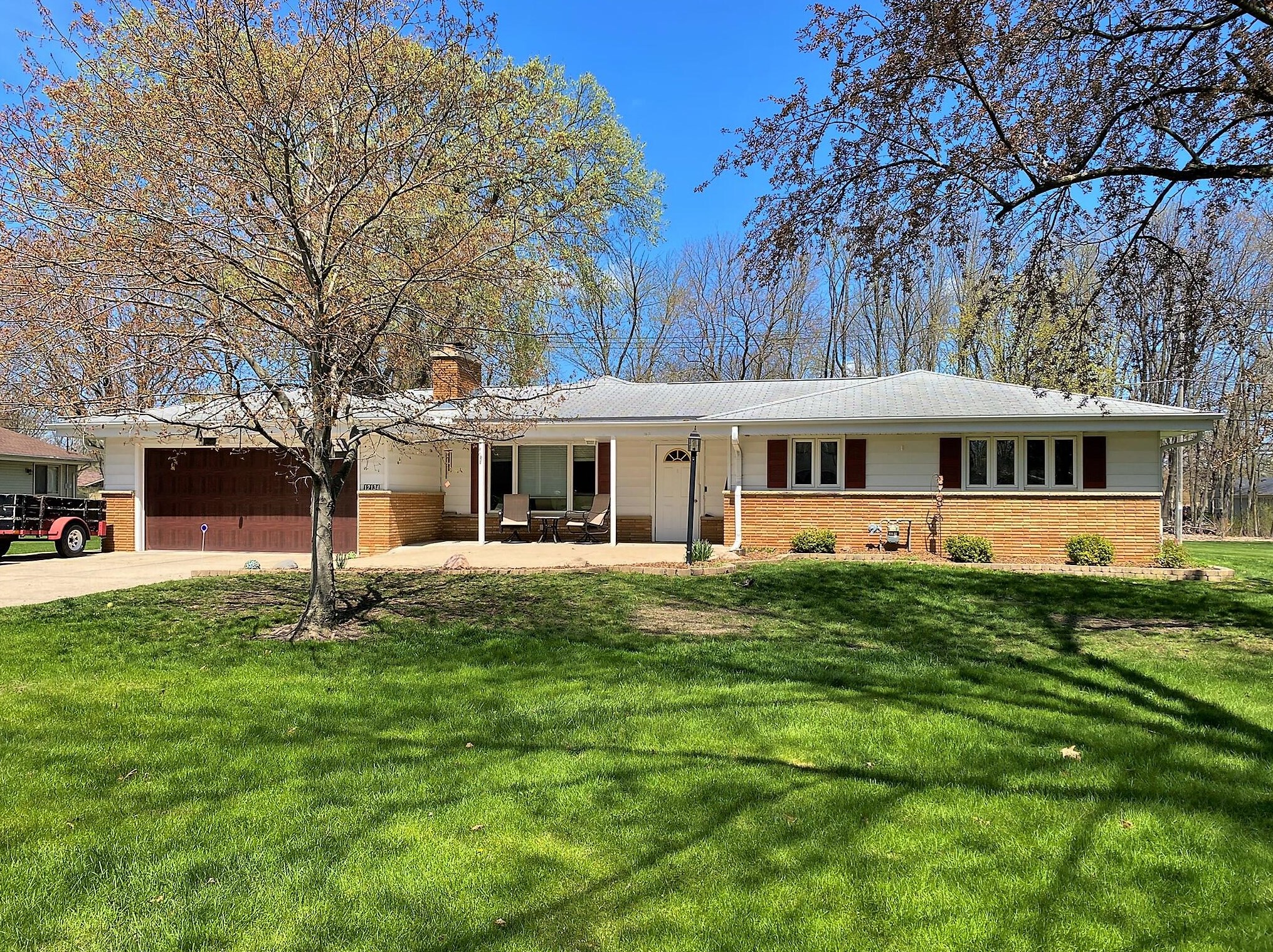 12134 Belmar Dr, Hales Corners WI  53132-1030 exterior