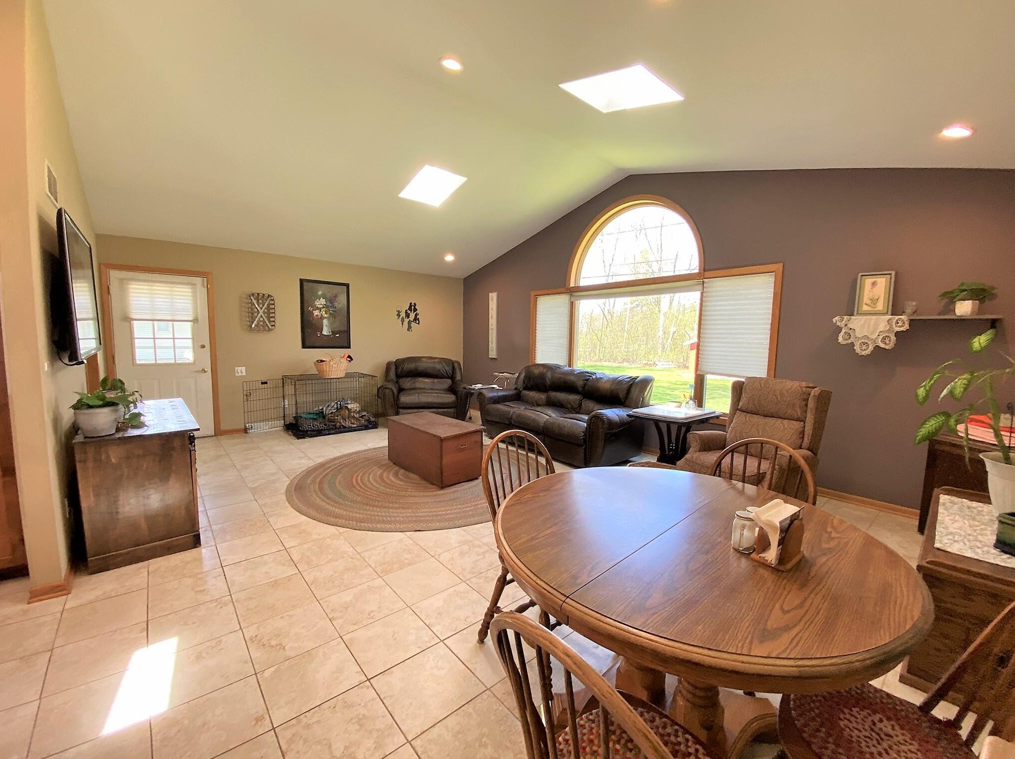 12134 Belmar Dr, Hales Corners WI  53132-1030 exterior