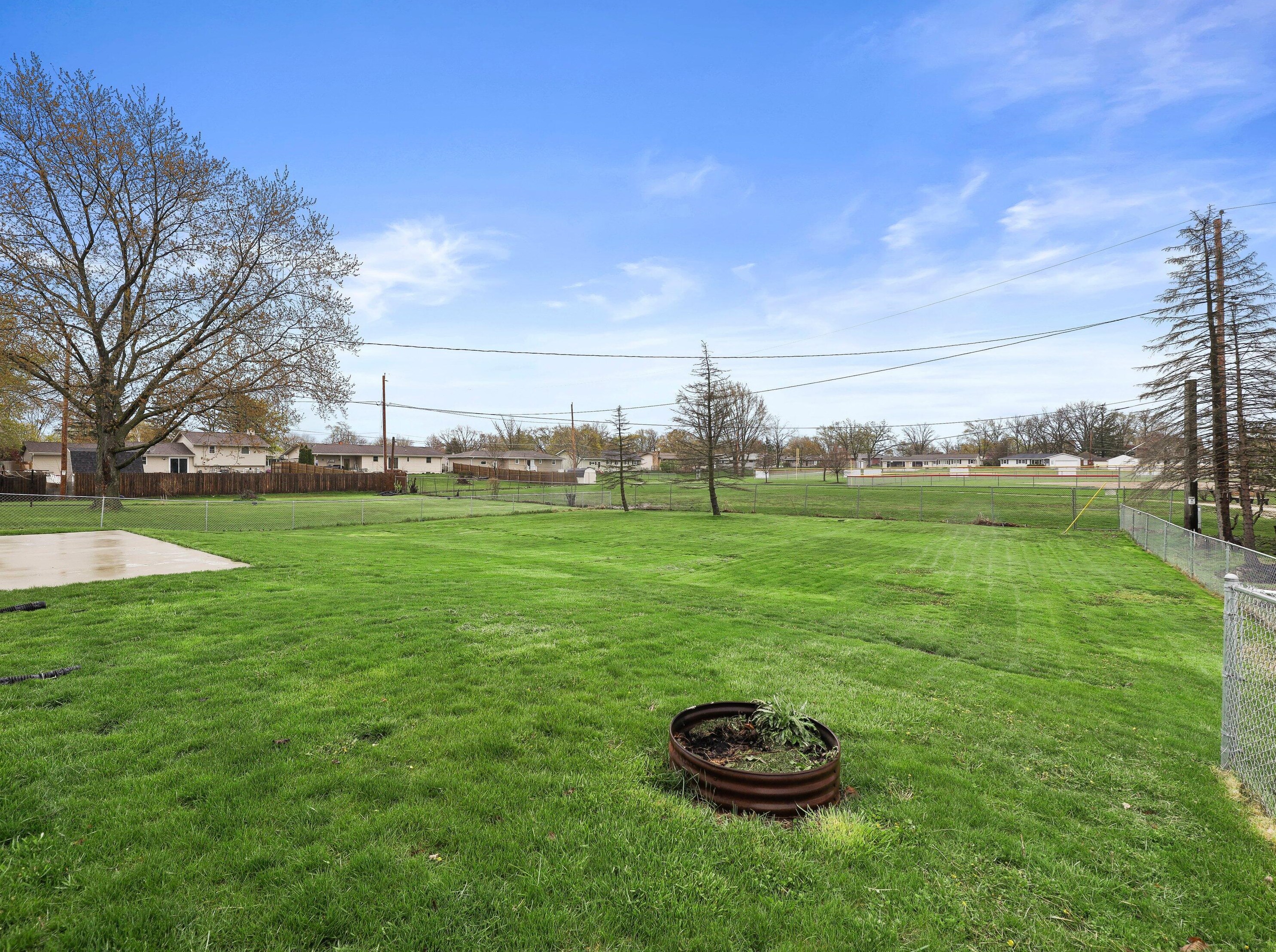 725 13th Ave, Union Grove WI  53182-1413 exterior