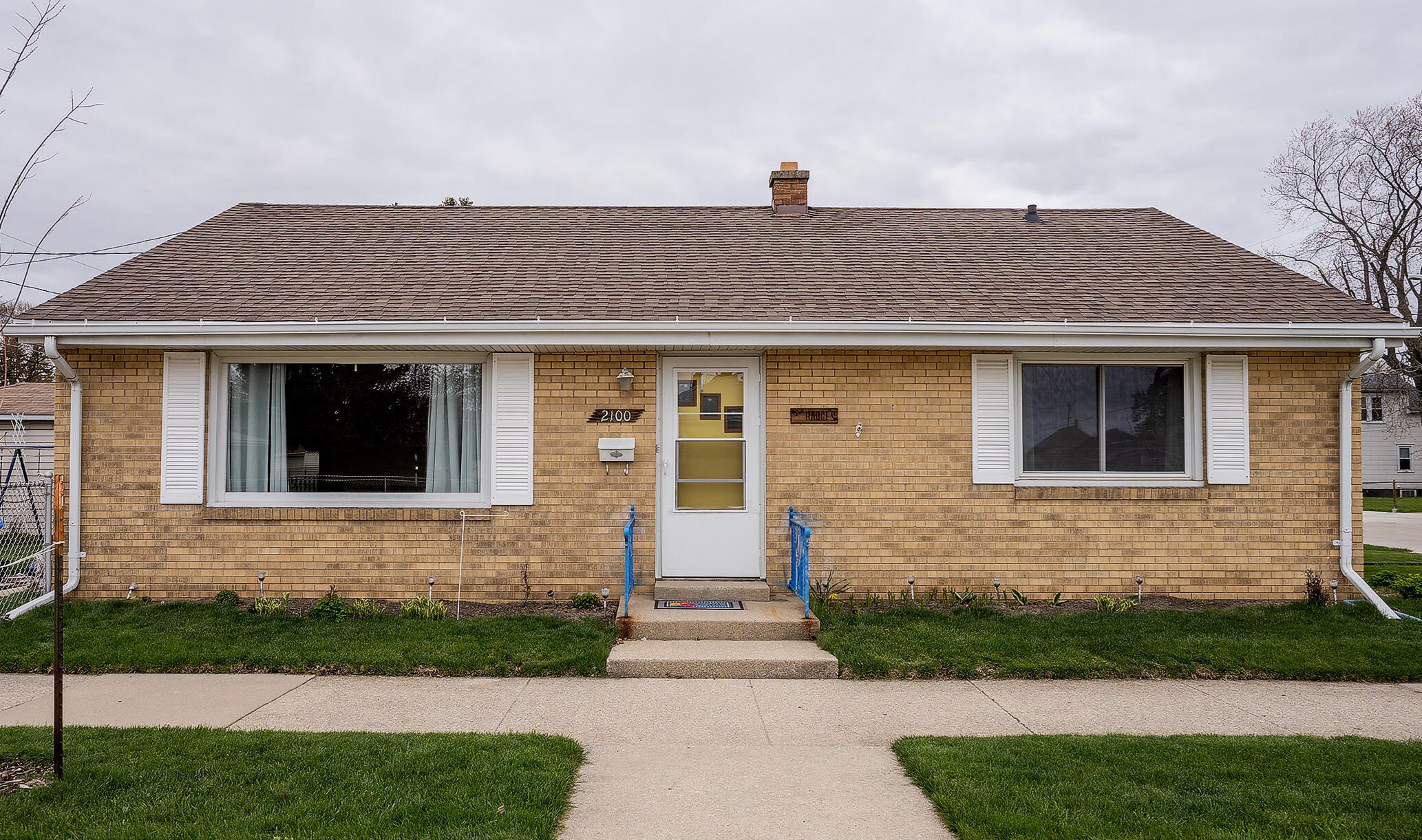 2100 Case Ave, Racine WI 53403-3117 exterior