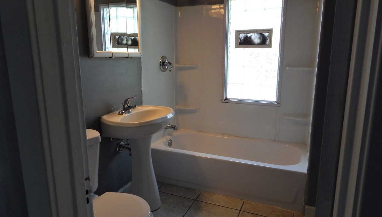 1633 Flett Ave, Racine WI  53405-3535 exterior