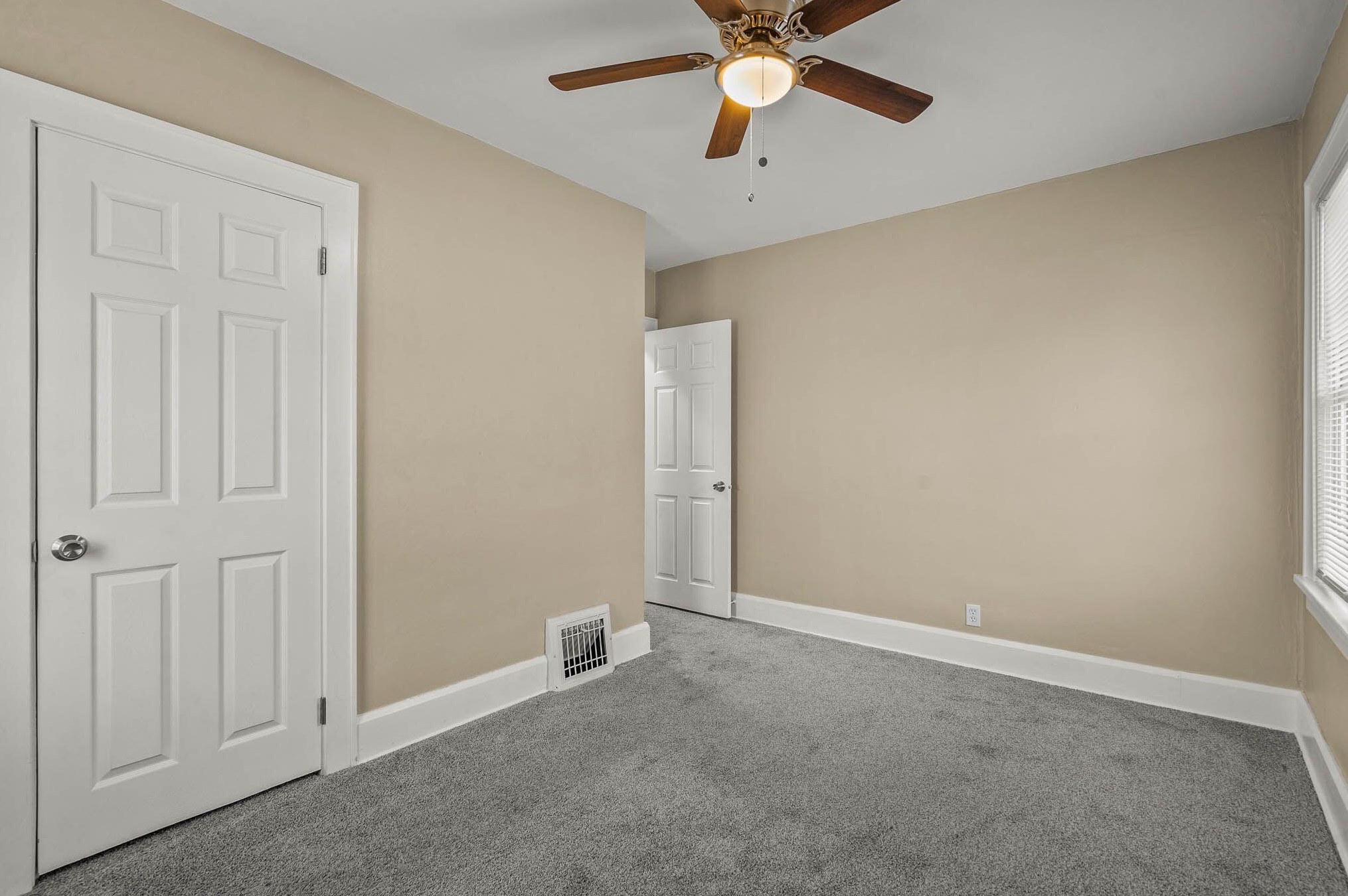 2017 West Blvd, Racine WI  53403-4241 exterior