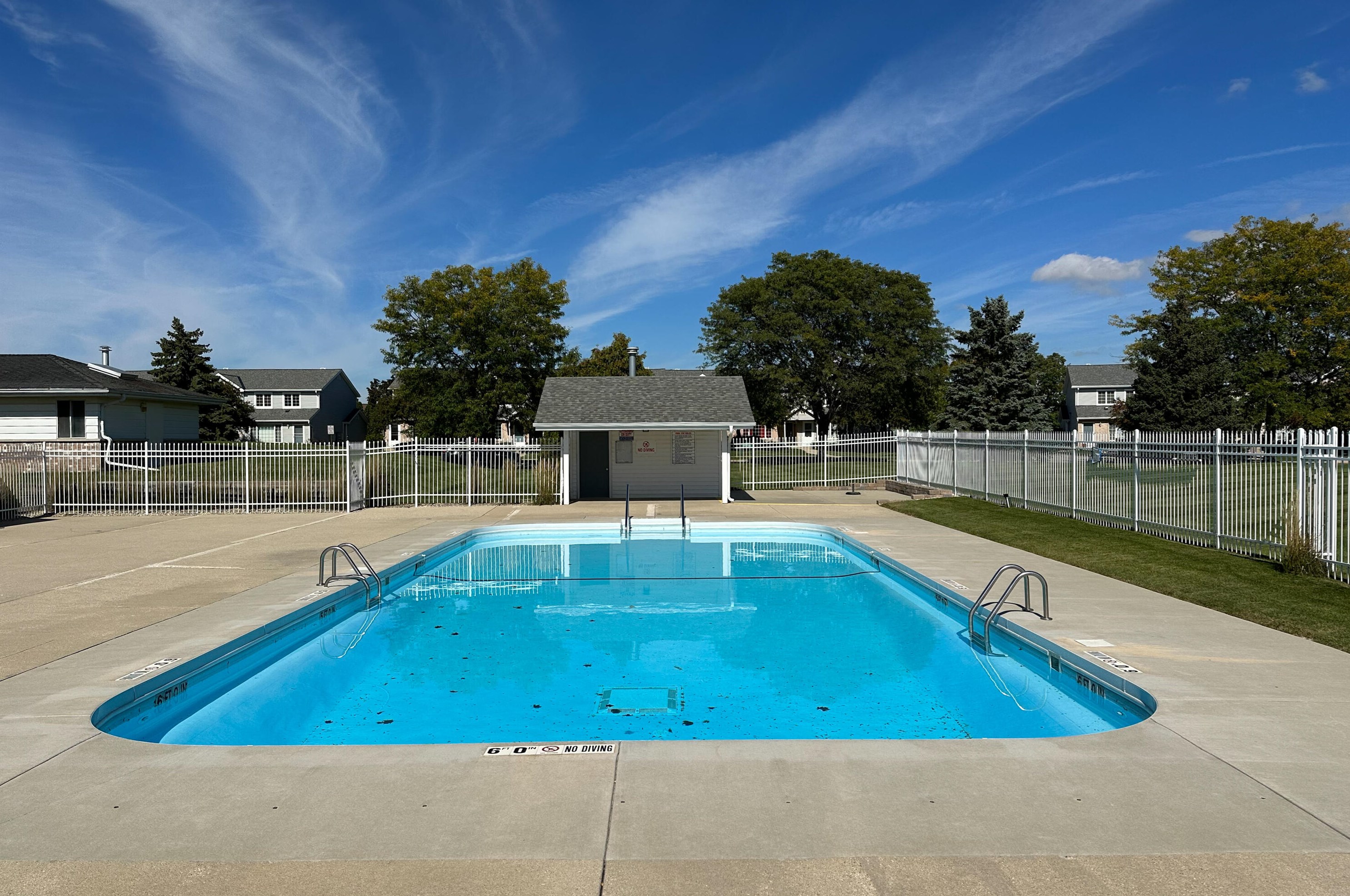 10020 Whitnall Edge Dr, Hales Corners WI  53132-2828 exterior