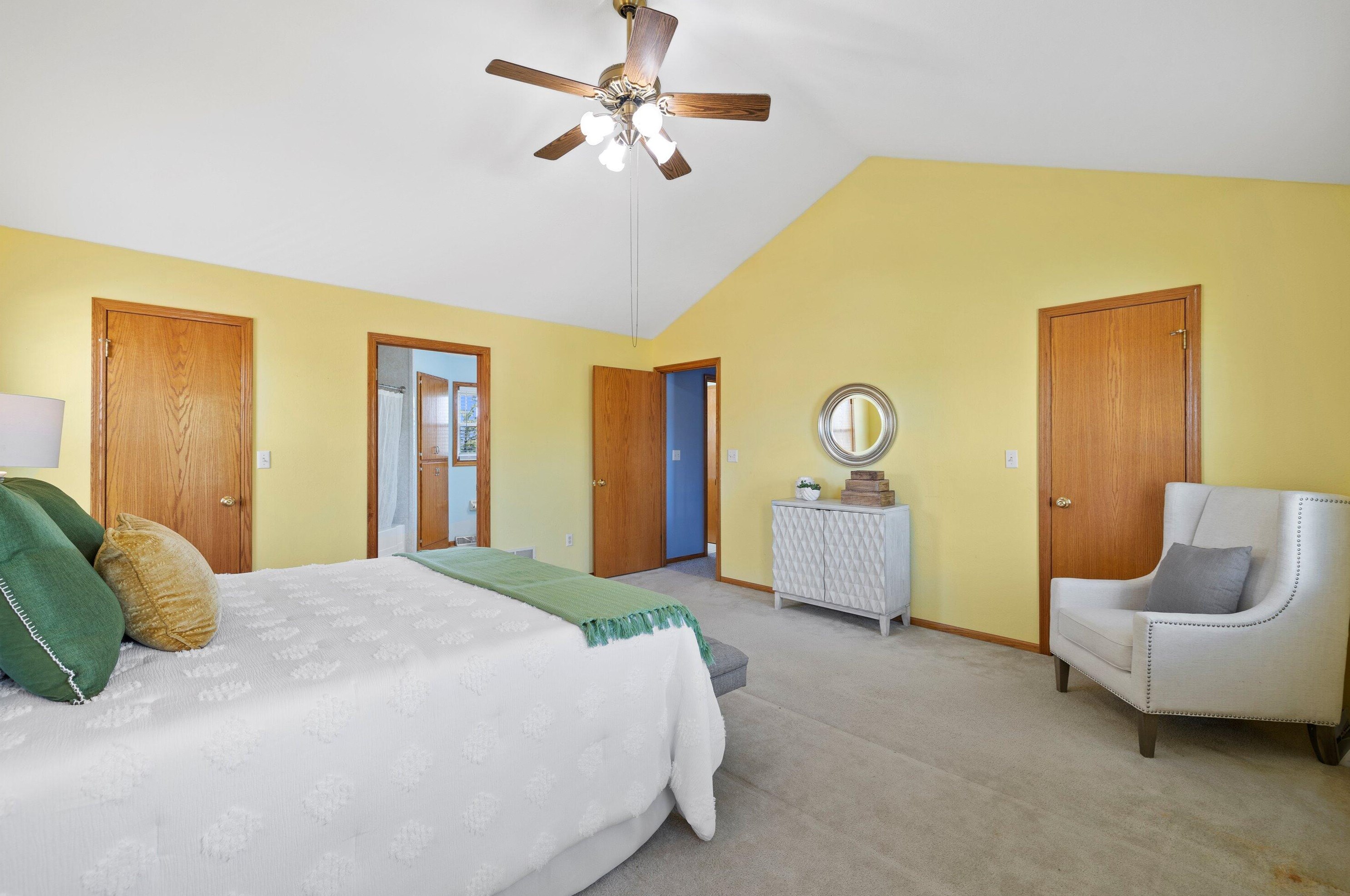 7835 Briarwood Dr, Hales Corners WI  53132-8843 exterior