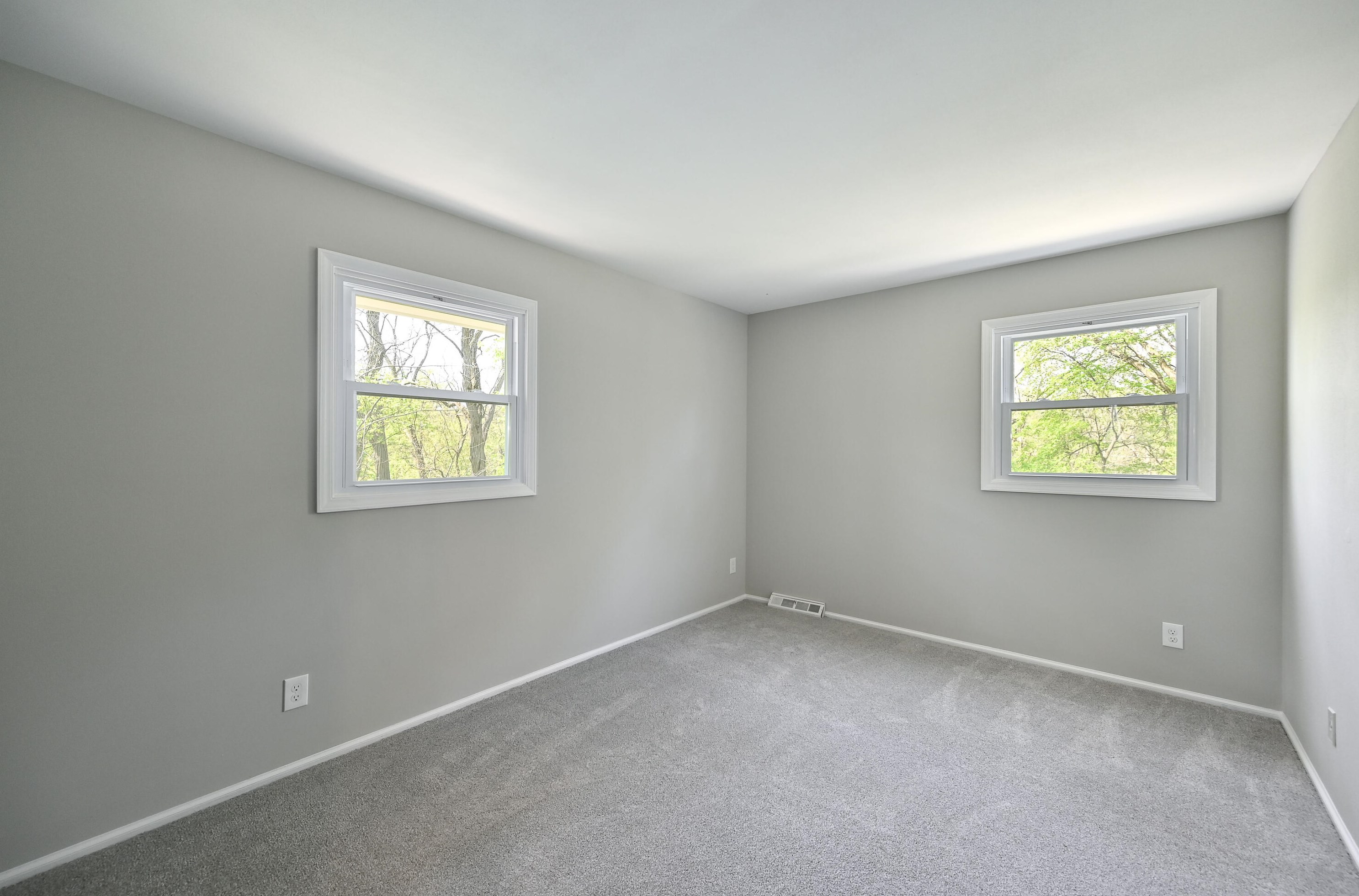 2505 Brookfield Rd, Brookfield WI  53045-4114 exterior