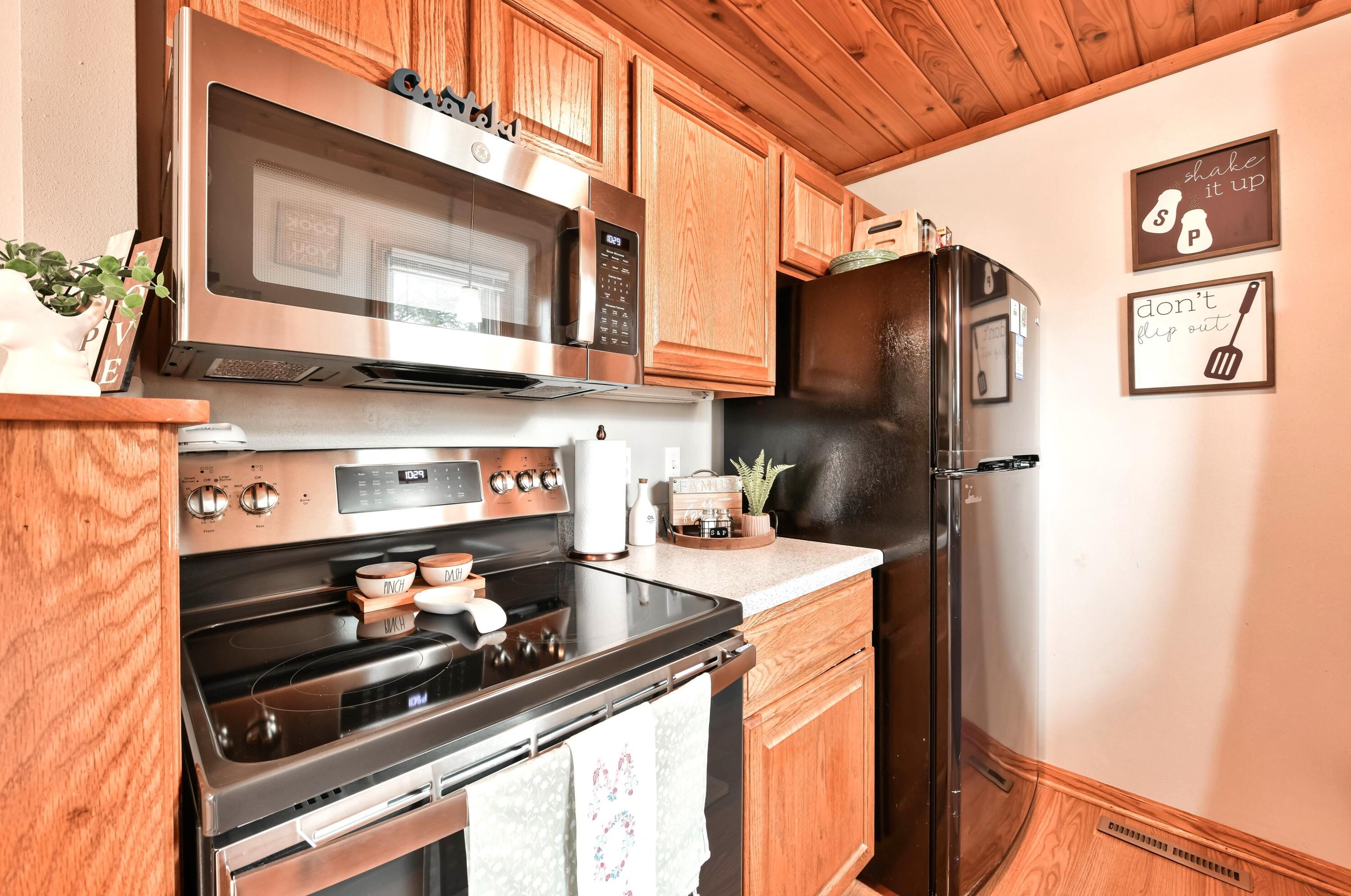 7955 Mchenry St, Lyons WI  53105-8792 exterior